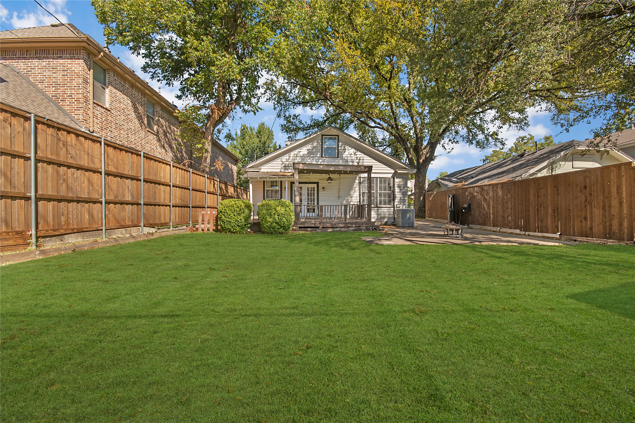 5828 Prospect Avenue