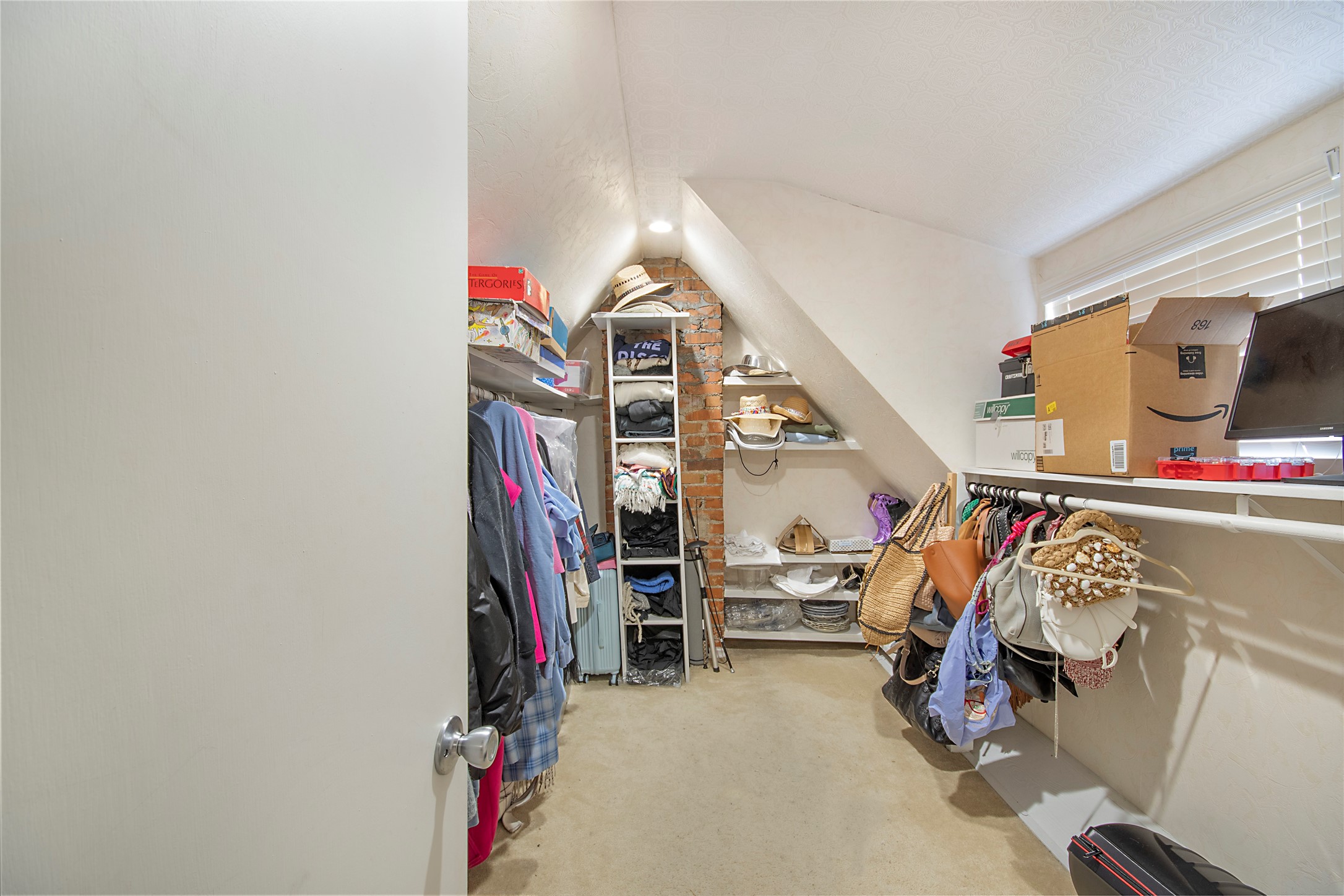 5828 Prospect Avenue