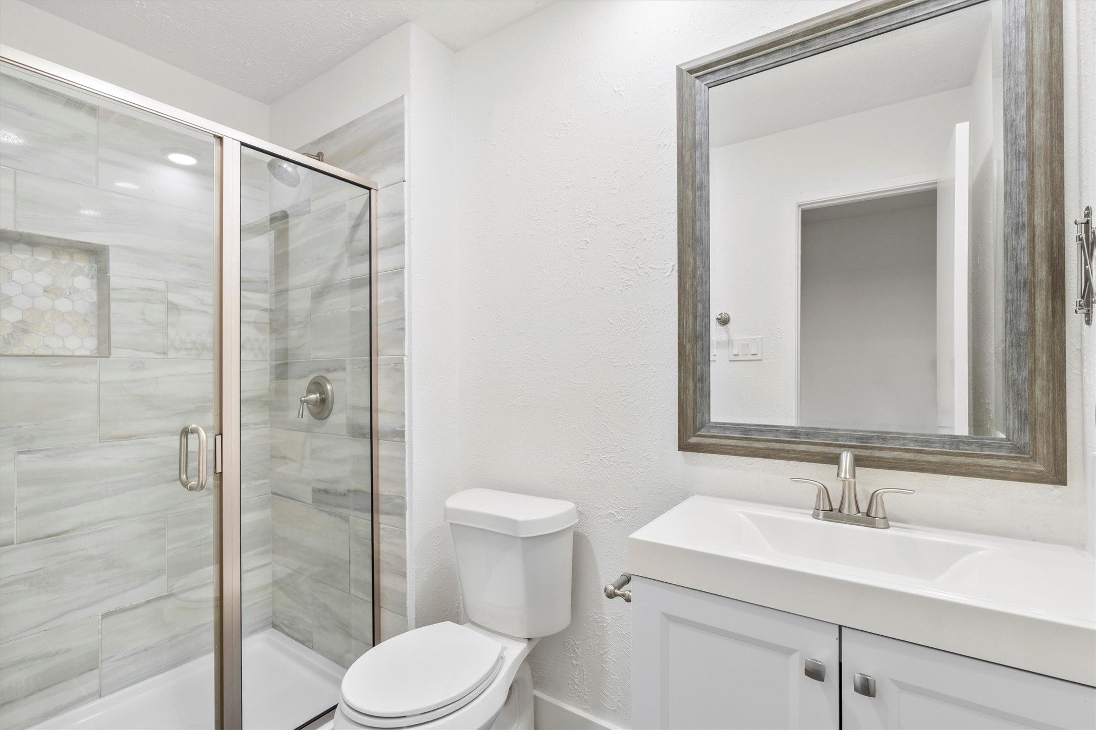 2814 Lindbergh Drive