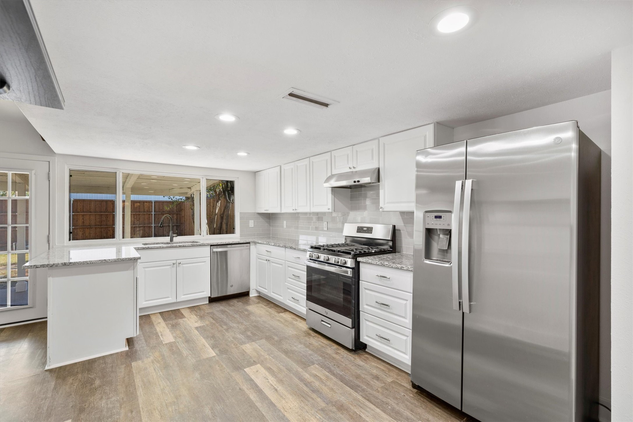 2814 Lindbergh Drive