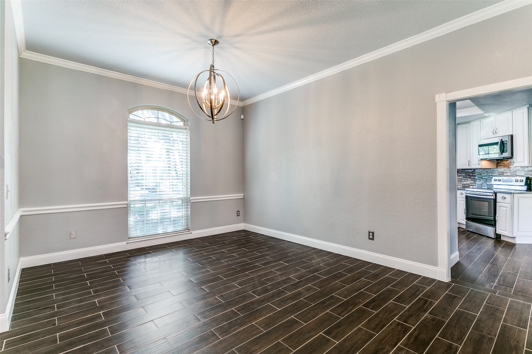 3713 Brentwood Court