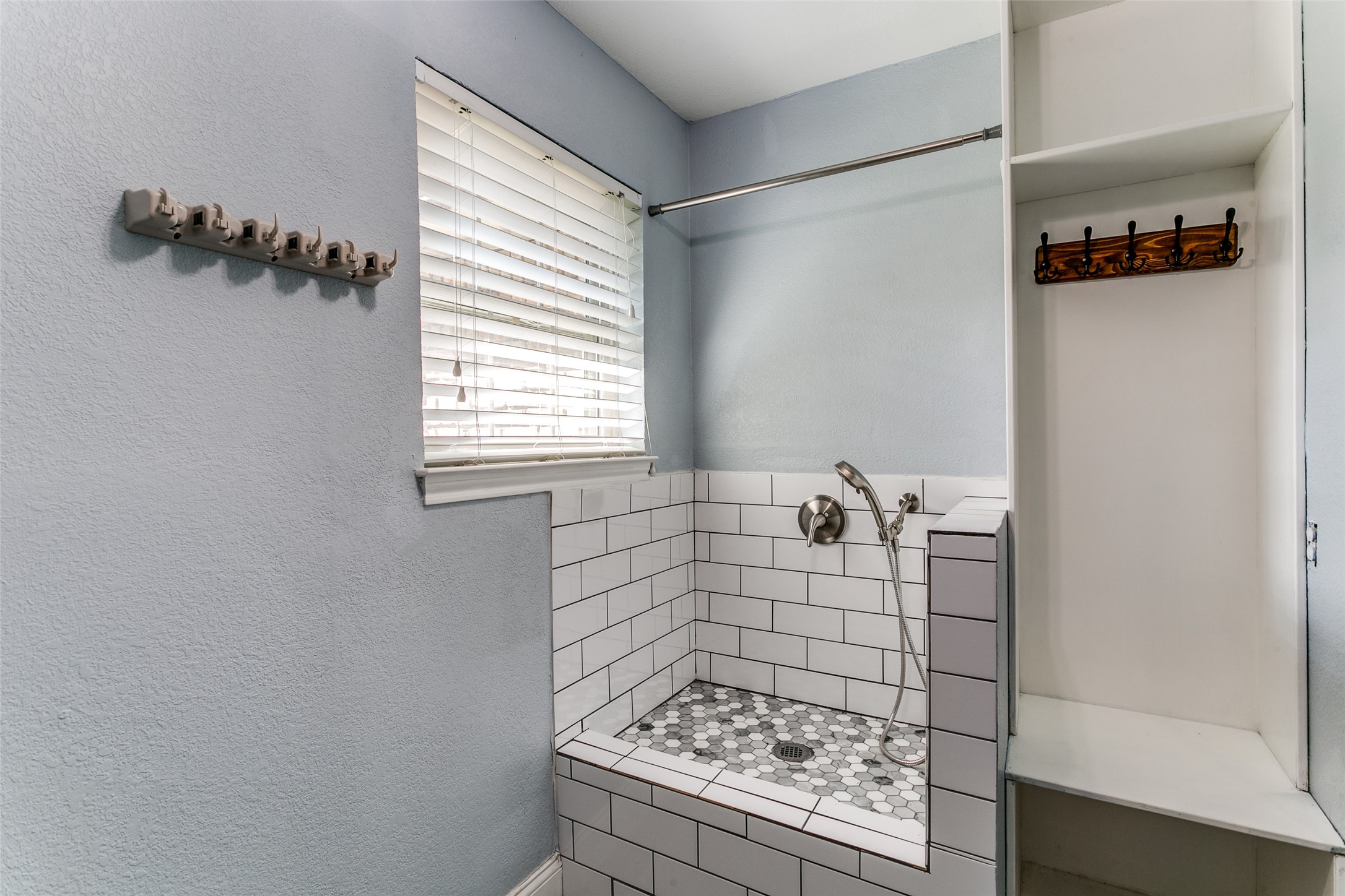 3713 Brentwood Court