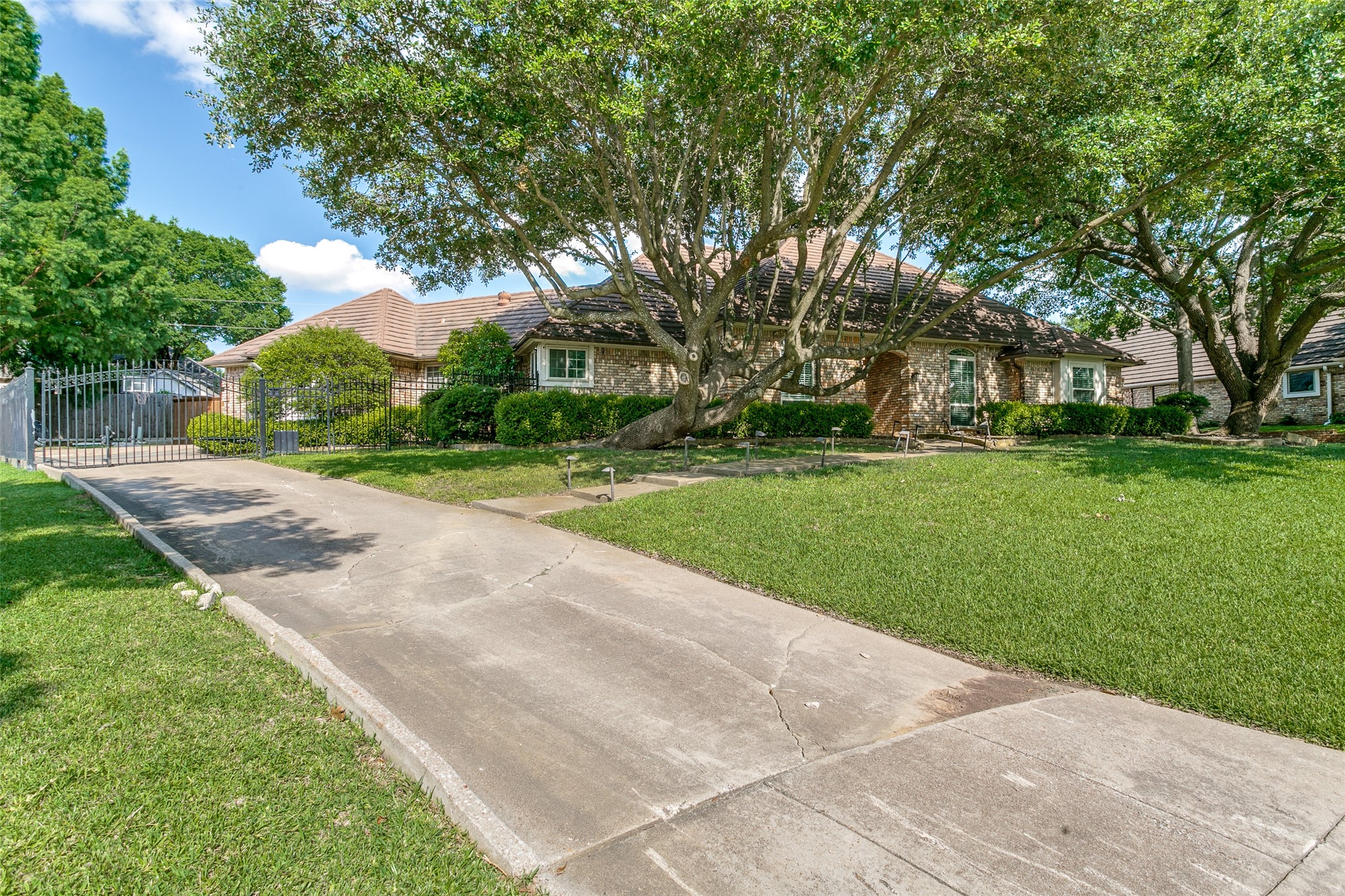 3713 Brentwood Court