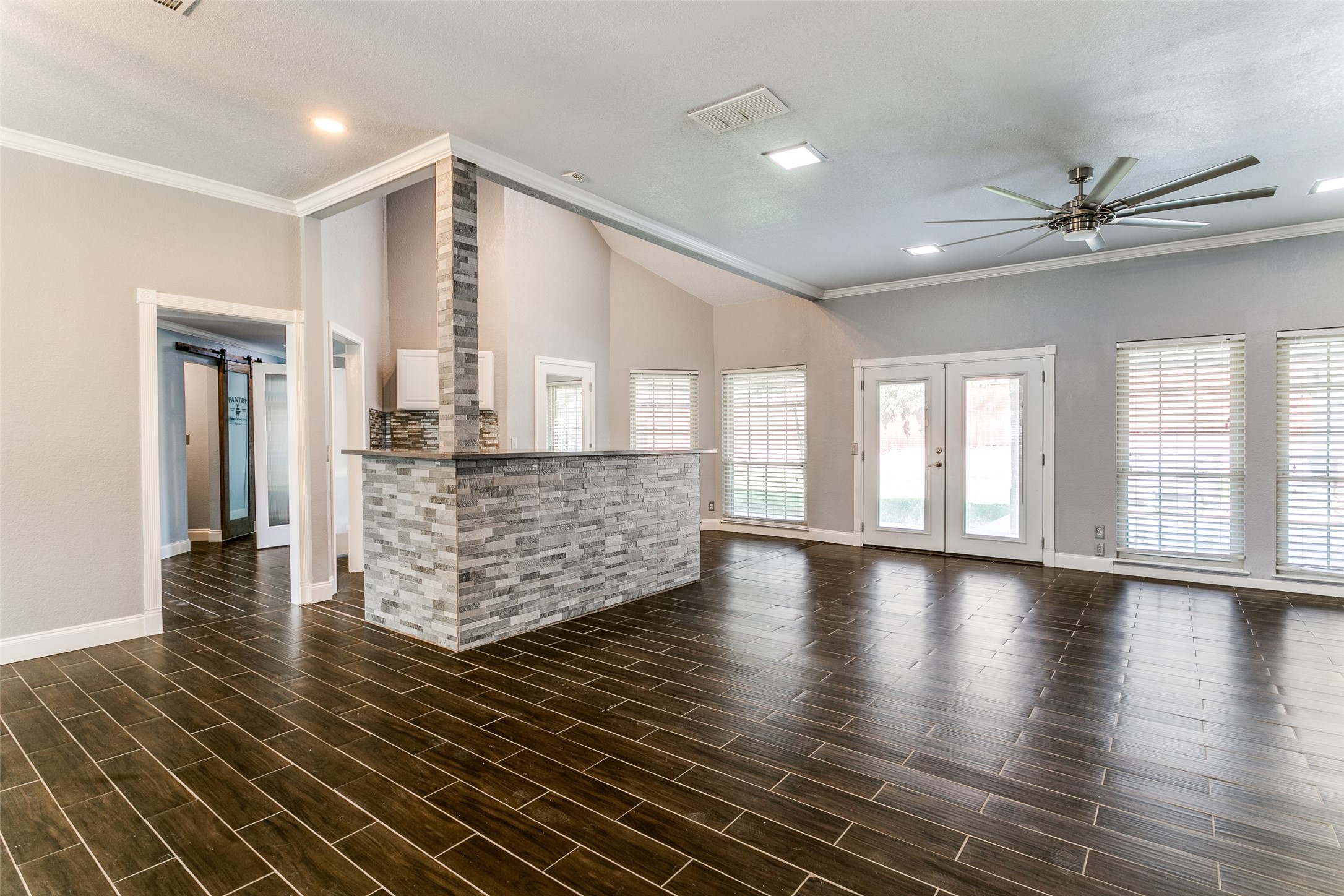 3713 Brentwood Court