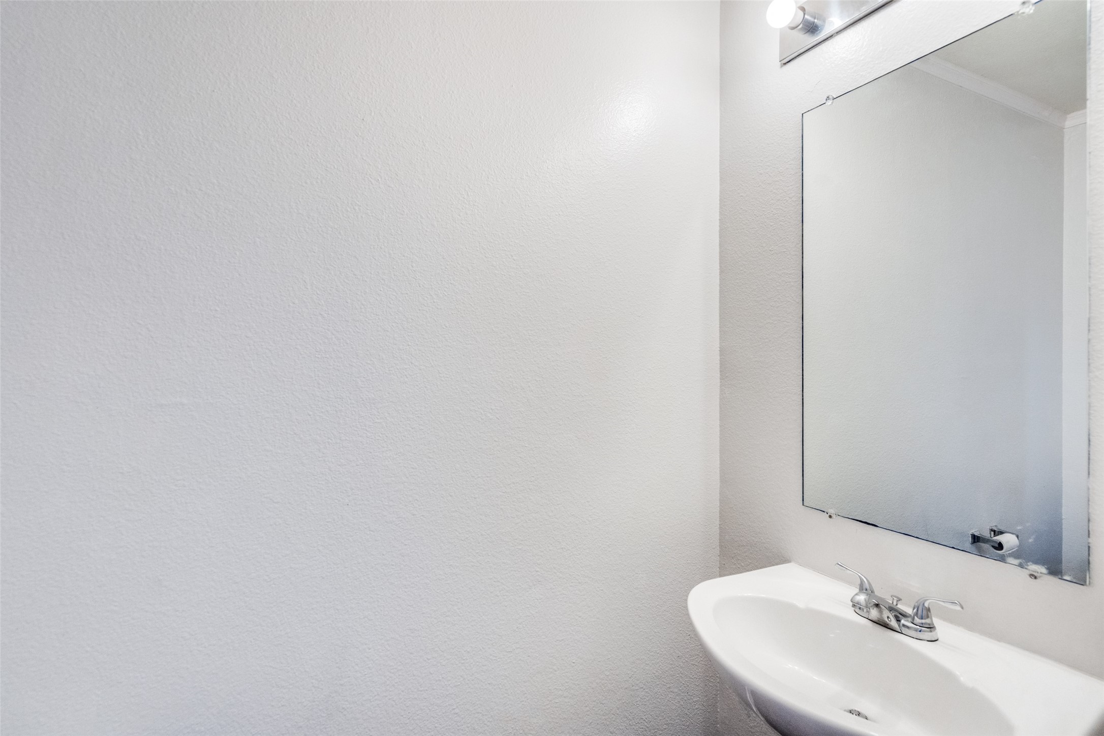 2933 High Pointe Boulevard