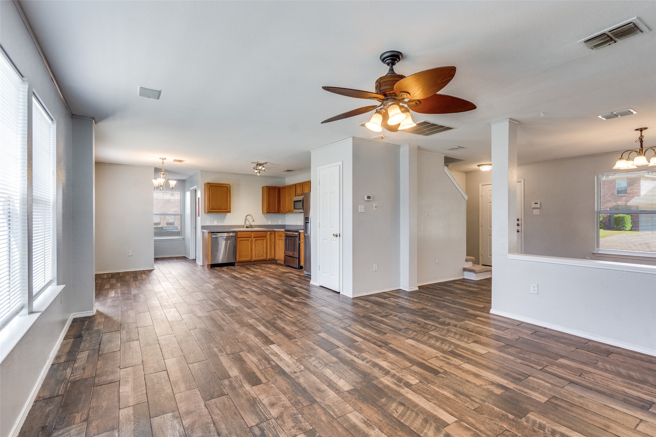 2933 High Pointe Boulevard