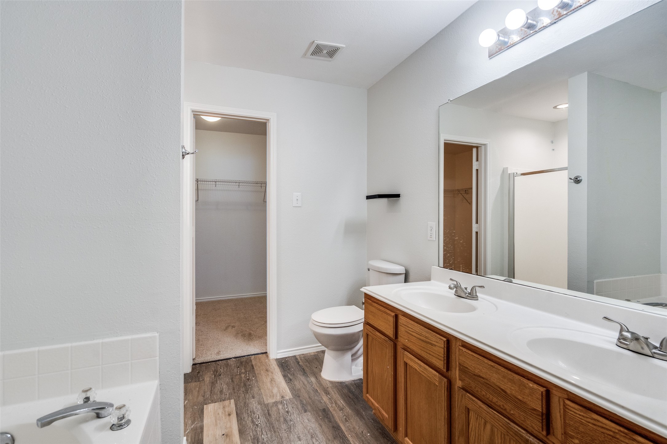 2933 High Pointe Boulevard