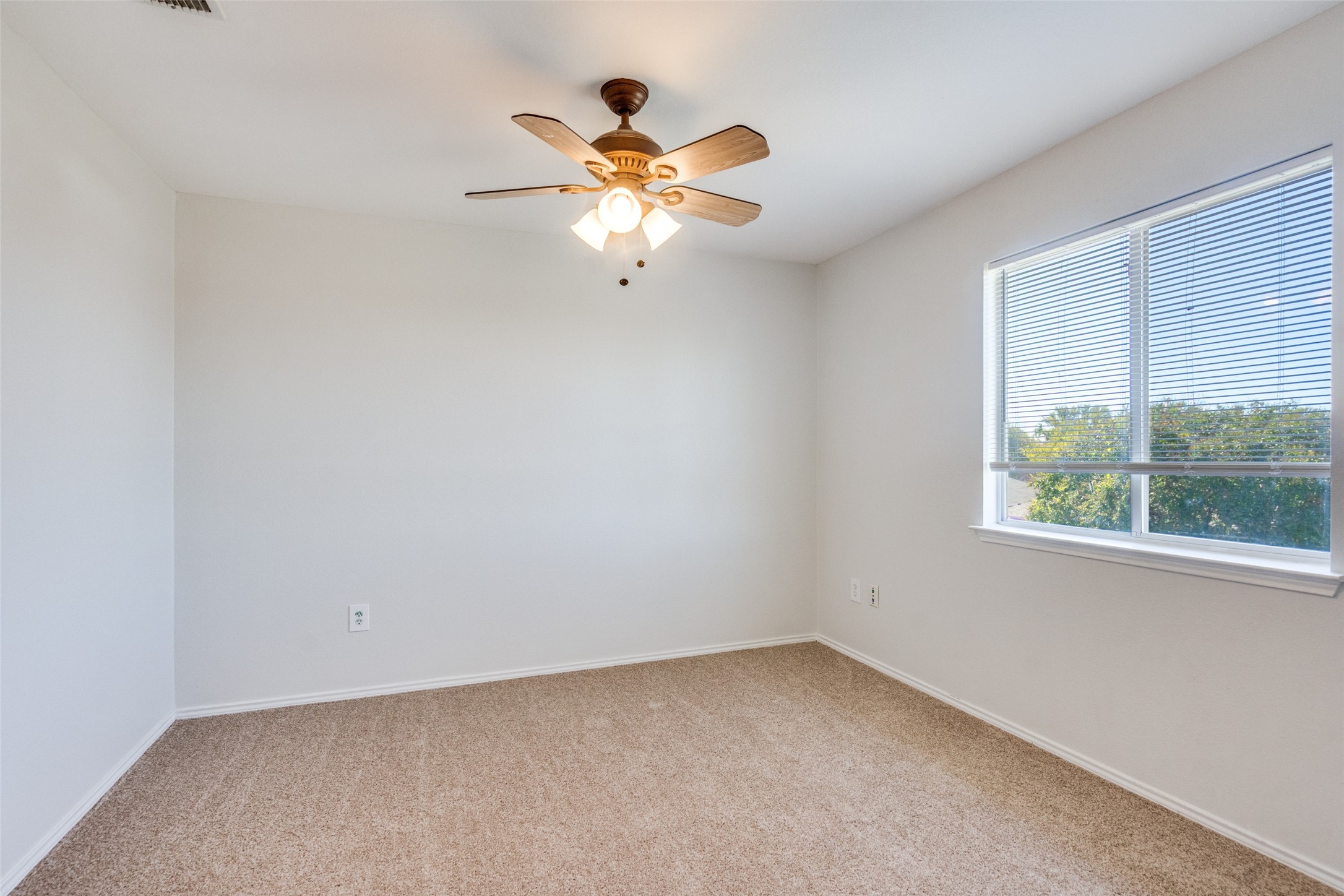 2933 High Pointe Boulevard