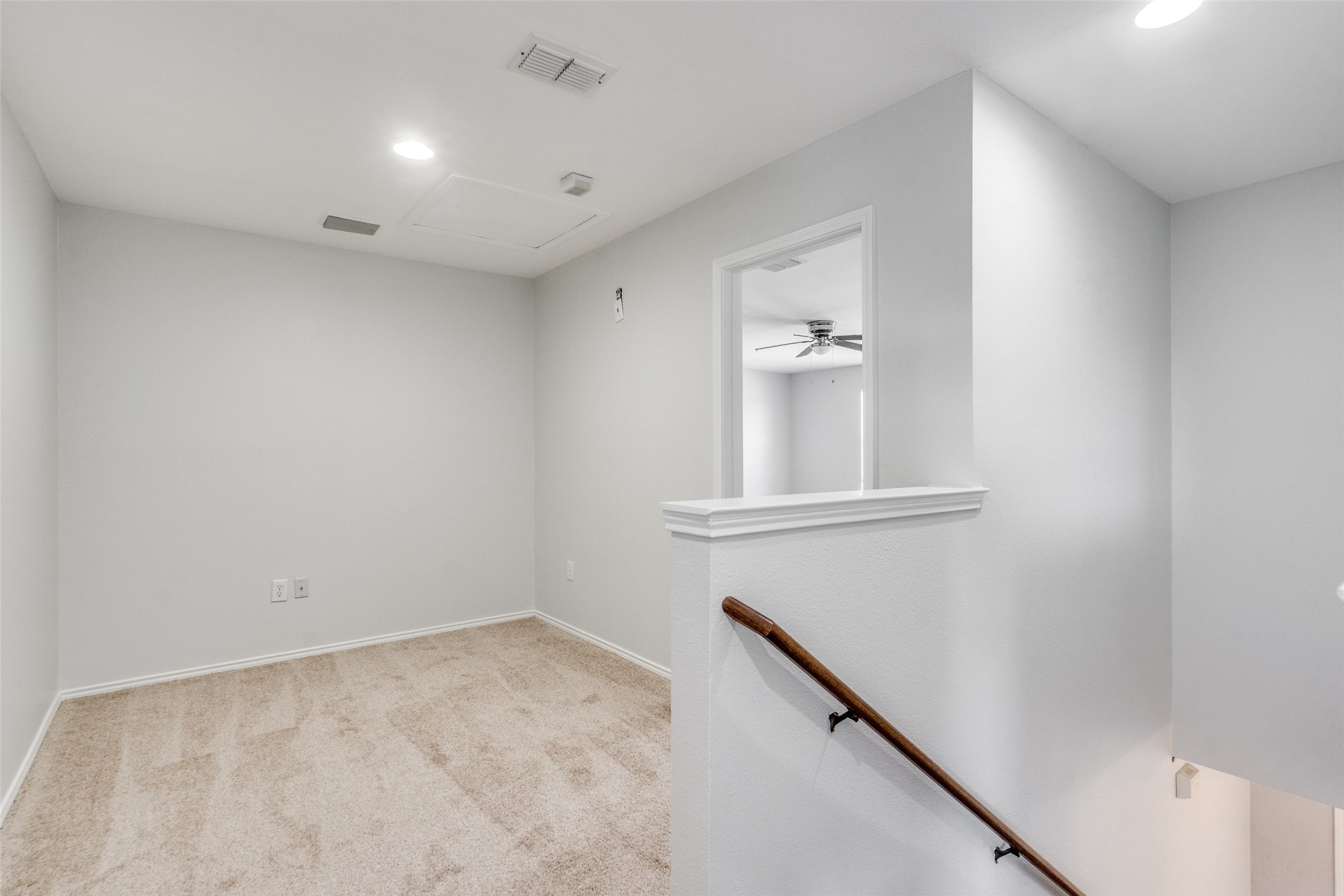 2933 High Pointe Boulevard