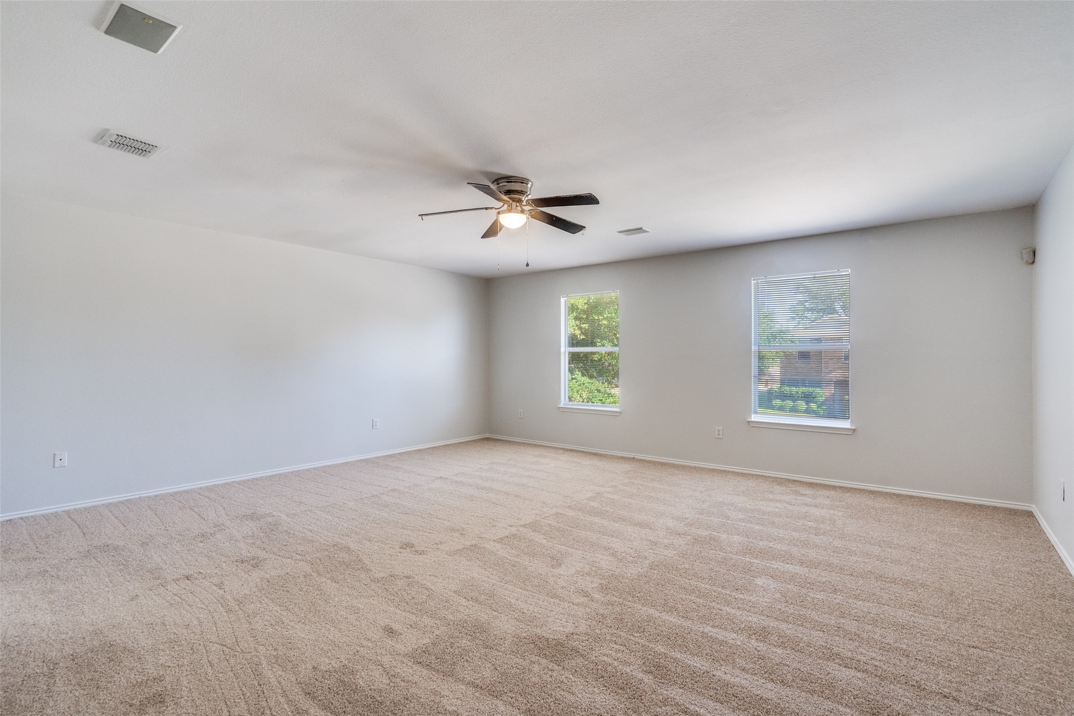 2933 High Pointe Boulevard