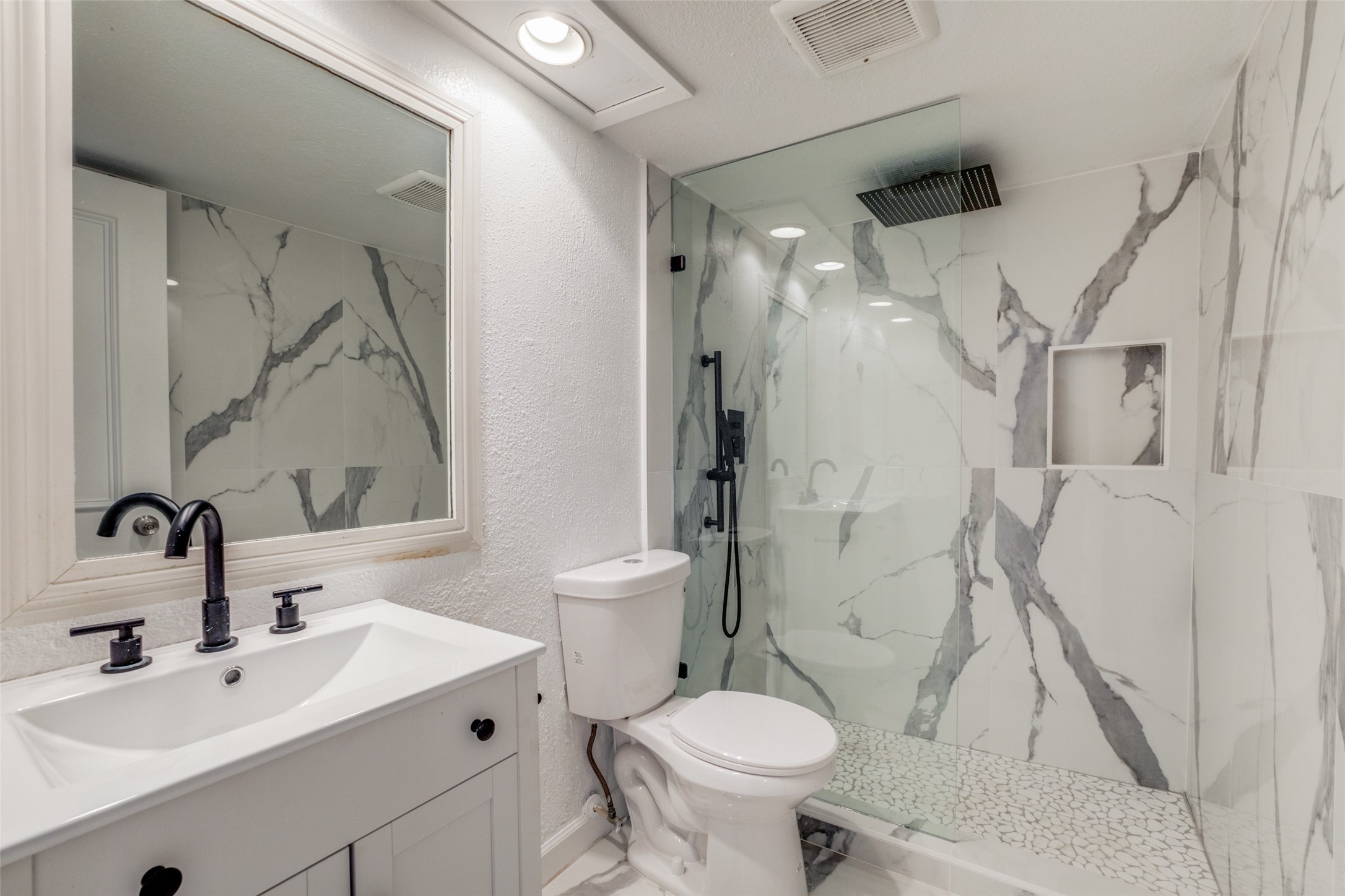 5325 Fleetwood Oaks Avenue 253