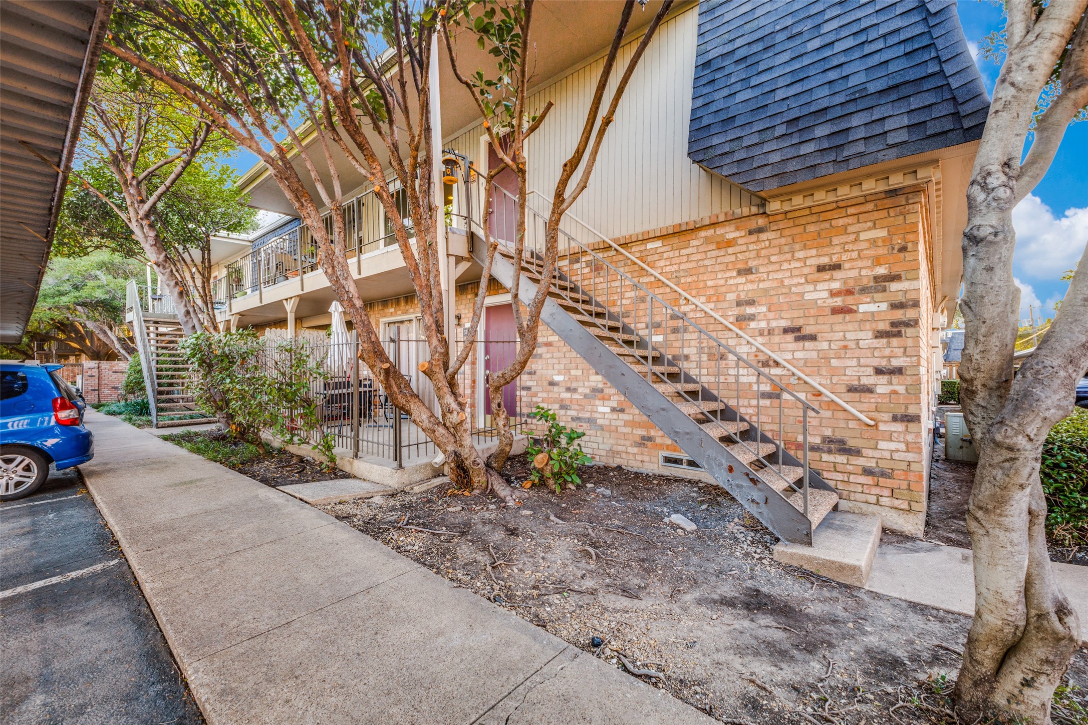 5325 Fleetwood Oaks Avenue 253