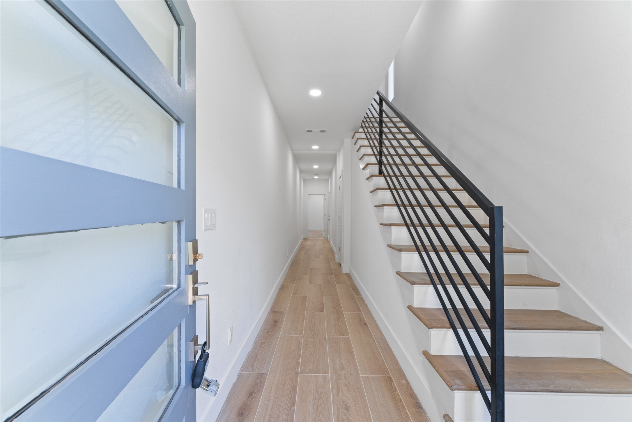 2513 Crossman Avenue