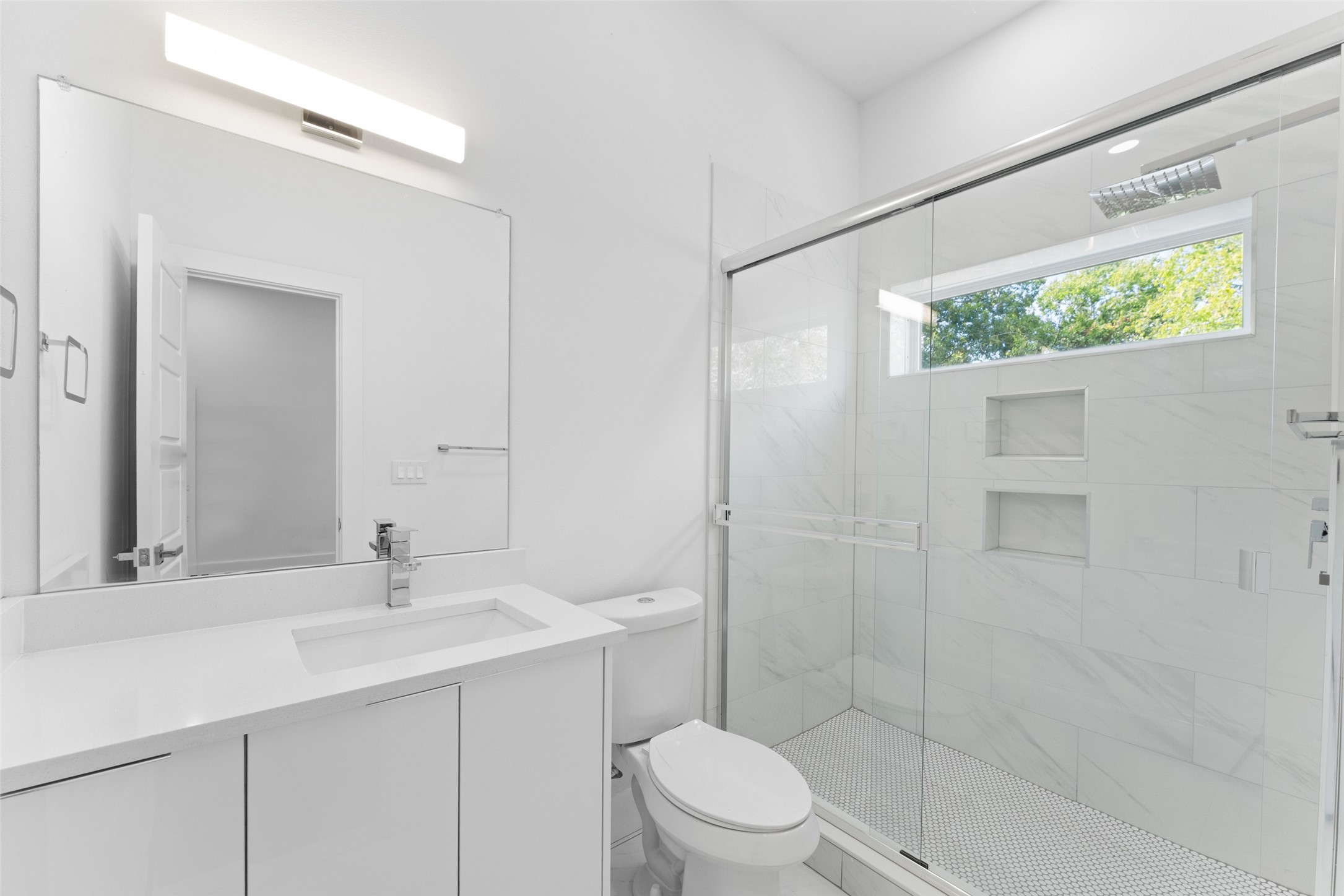 2513 Crossman Avenue