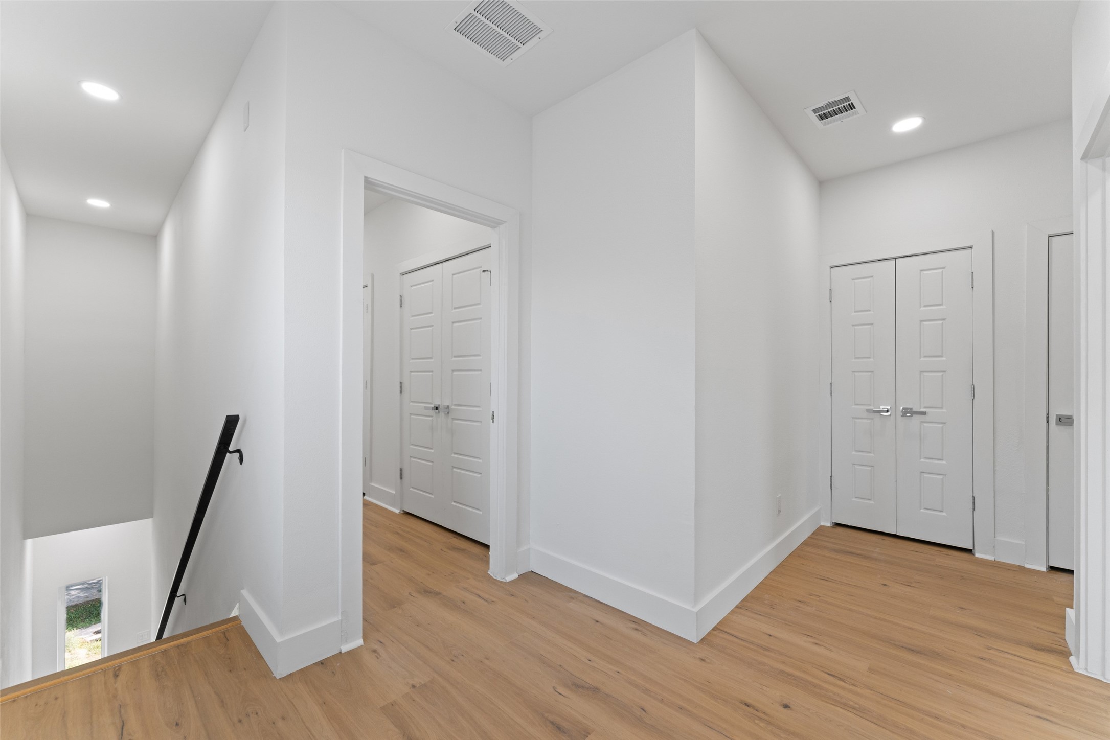 2511 Crossman Avenue