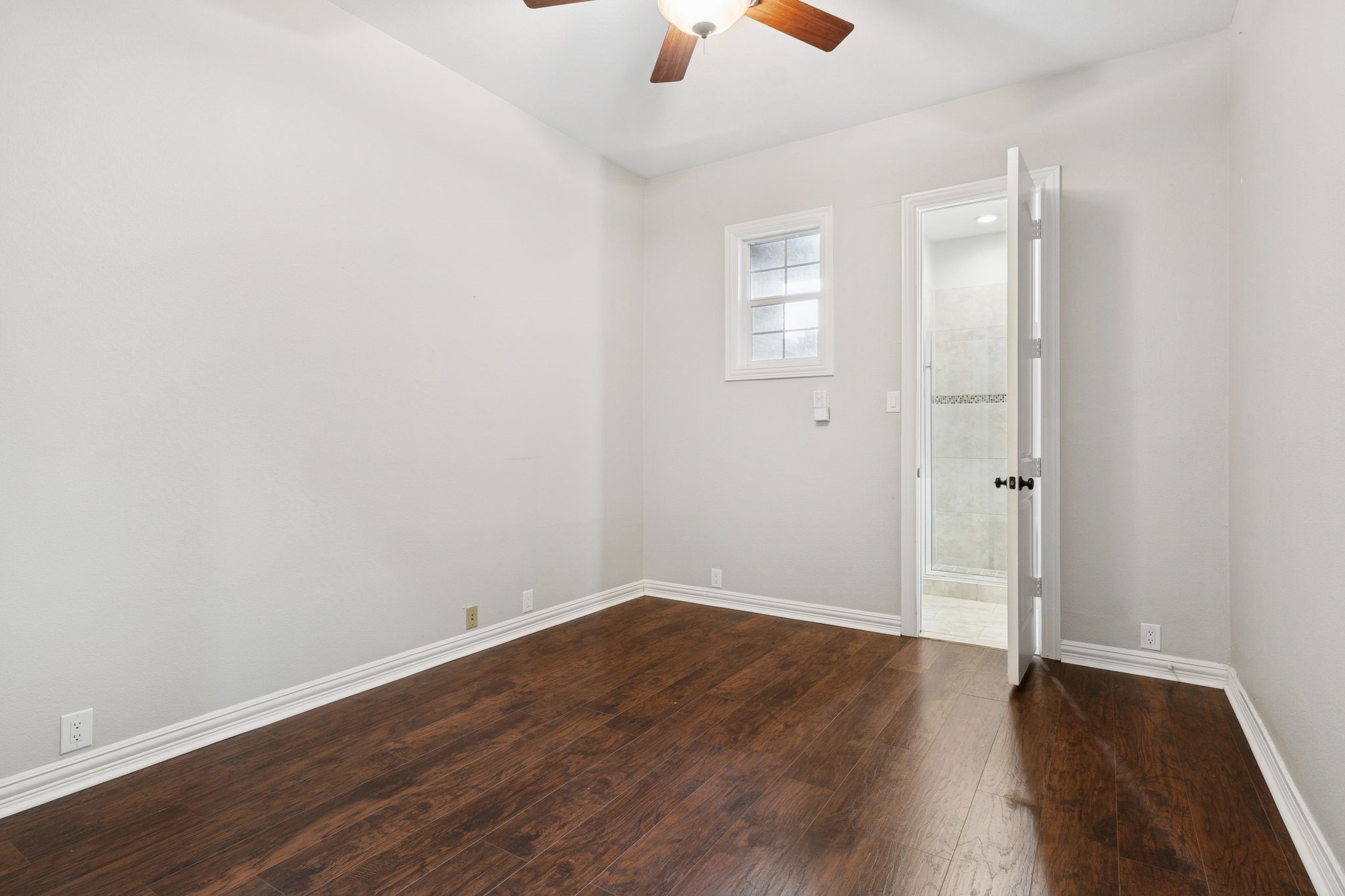 5200 Longview Street