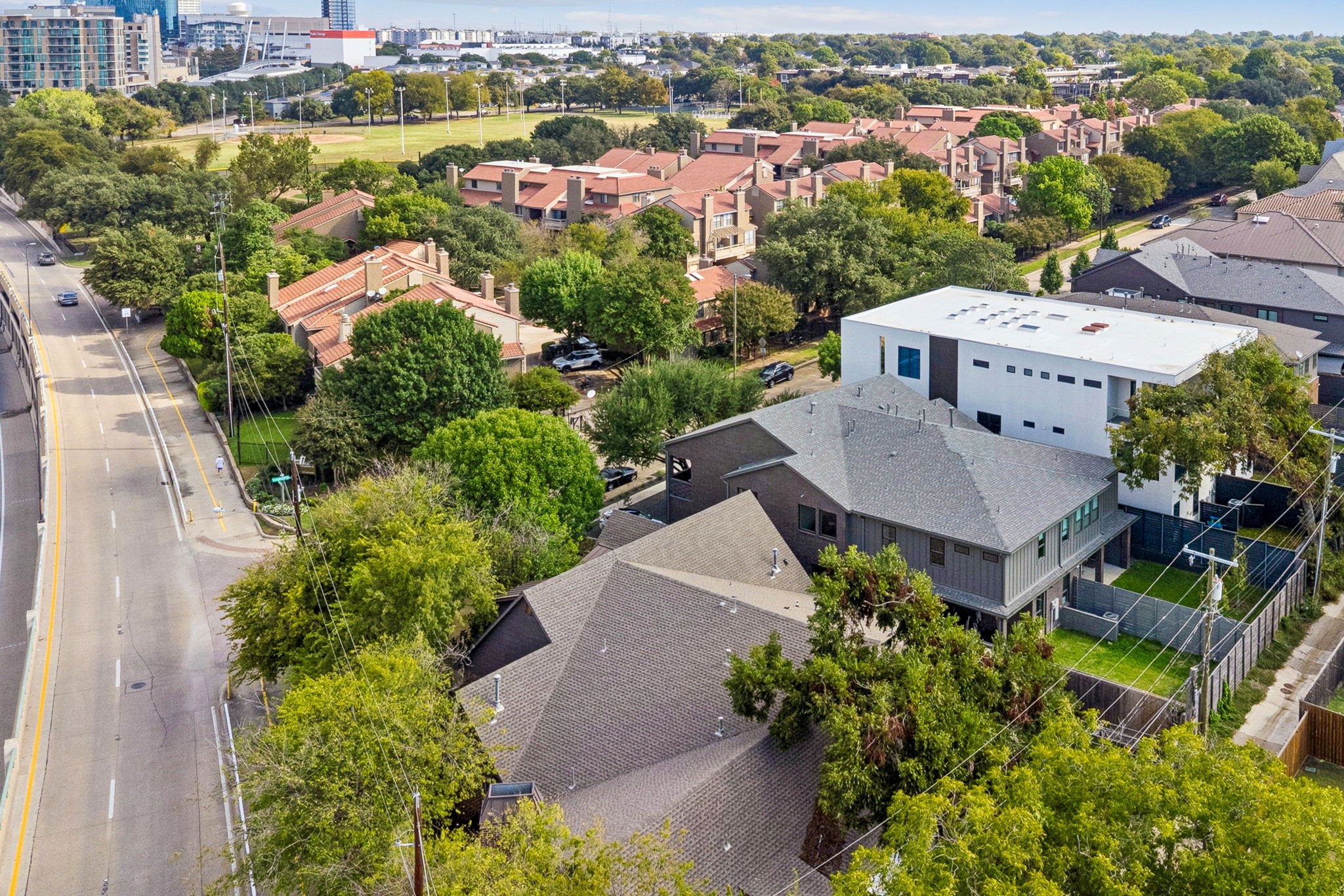 5200 Longview Street