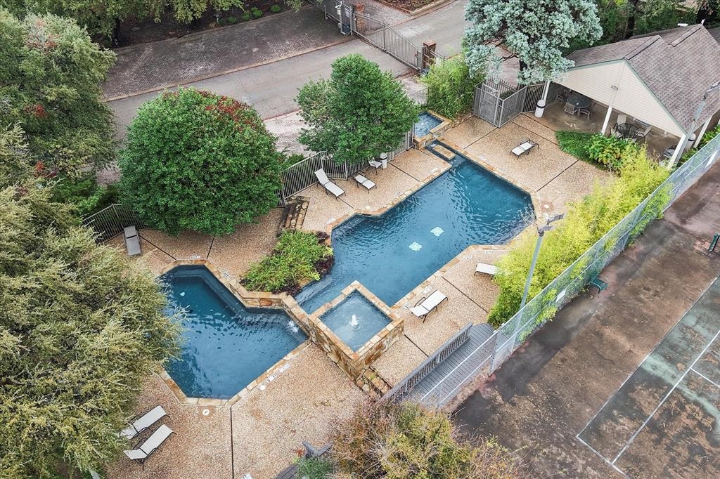 5565 Preston Oaks Road 136