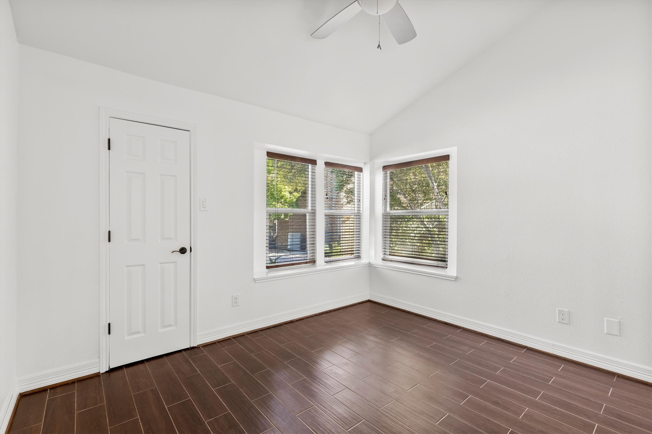 5565 Preston Oaks Road 136