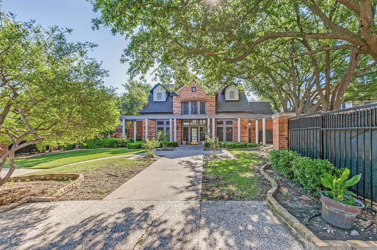 2524 Preston Road 204