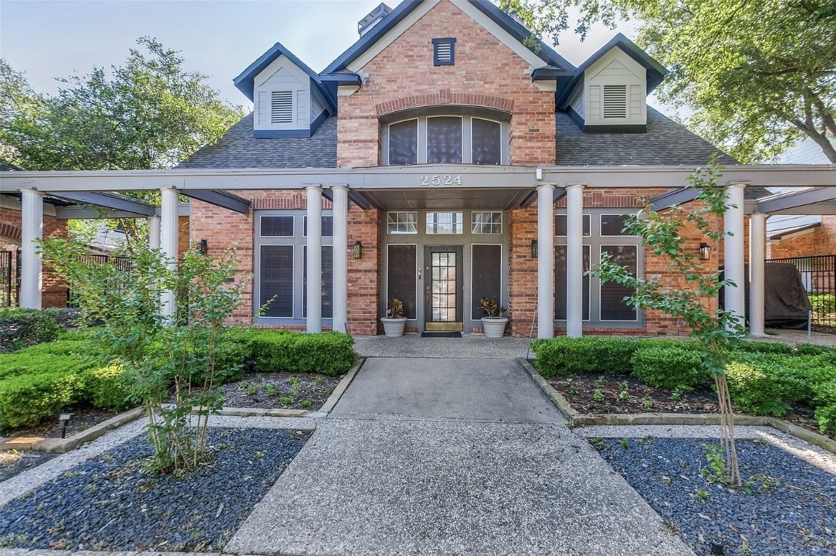 2524 Preston Road 204