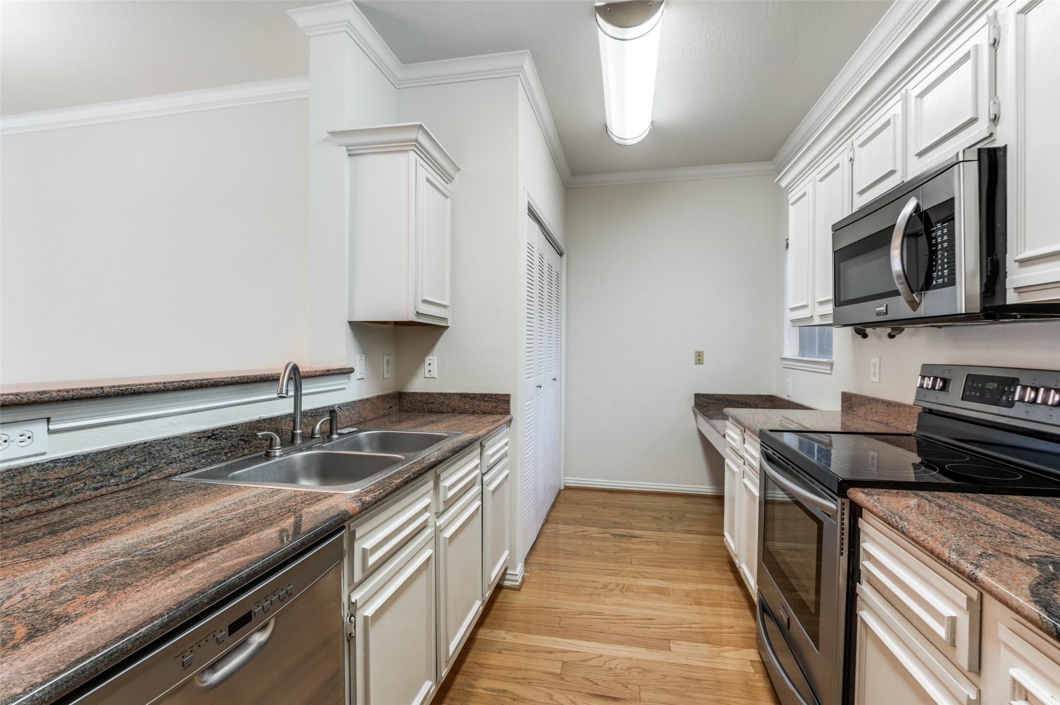 2524 Preston Road 204