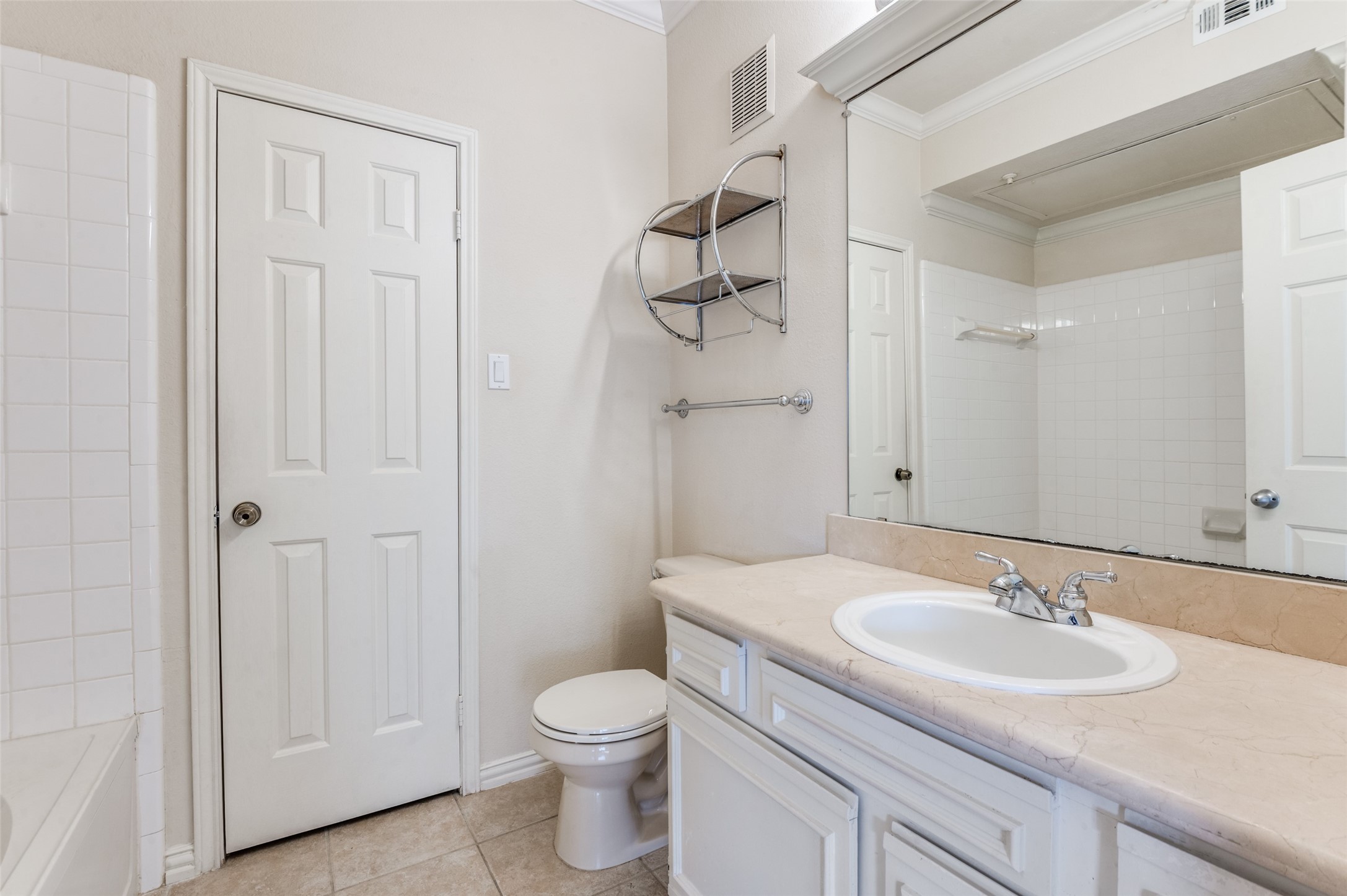 2524 Preston Road 204