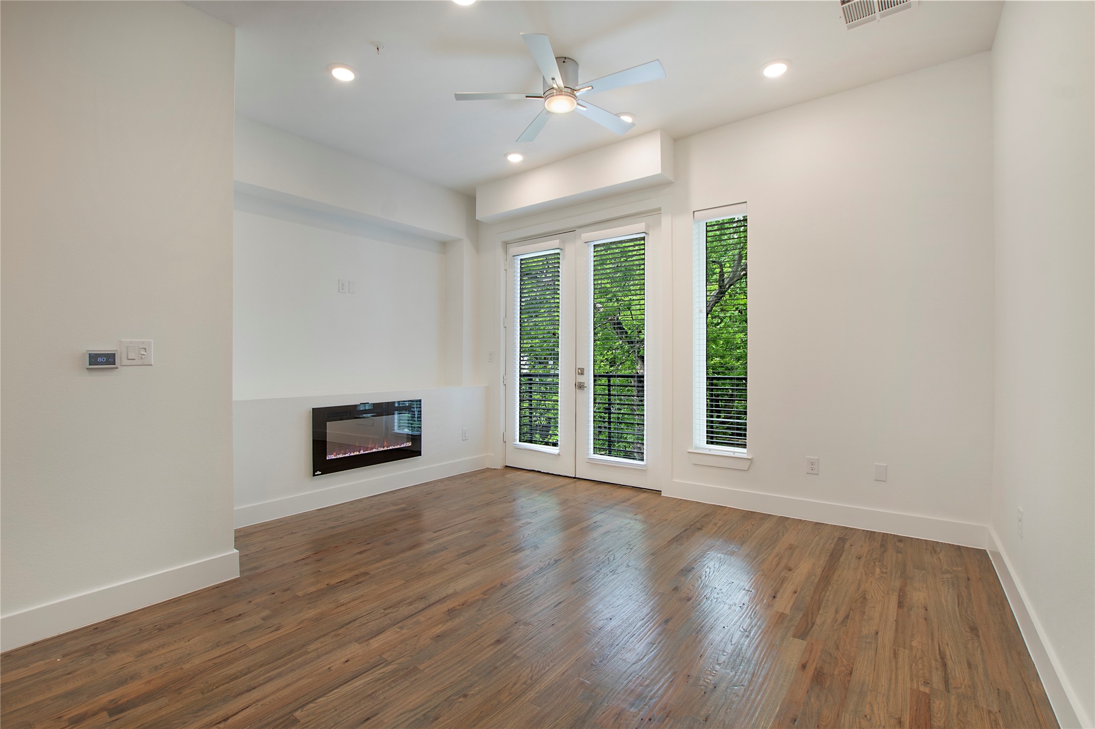 4205 Roseland Avenue 205