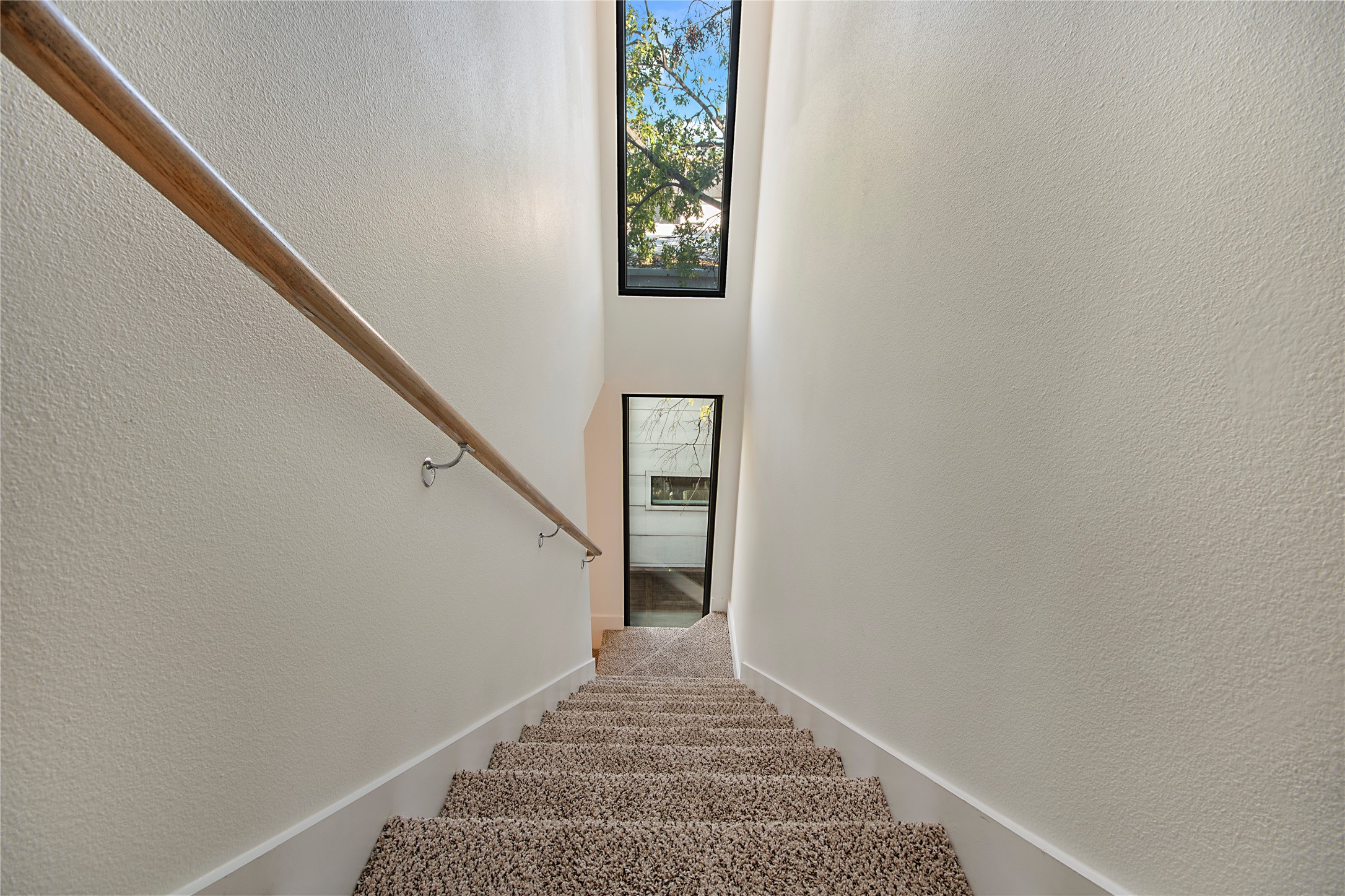 4205 Roseland Avenue 205