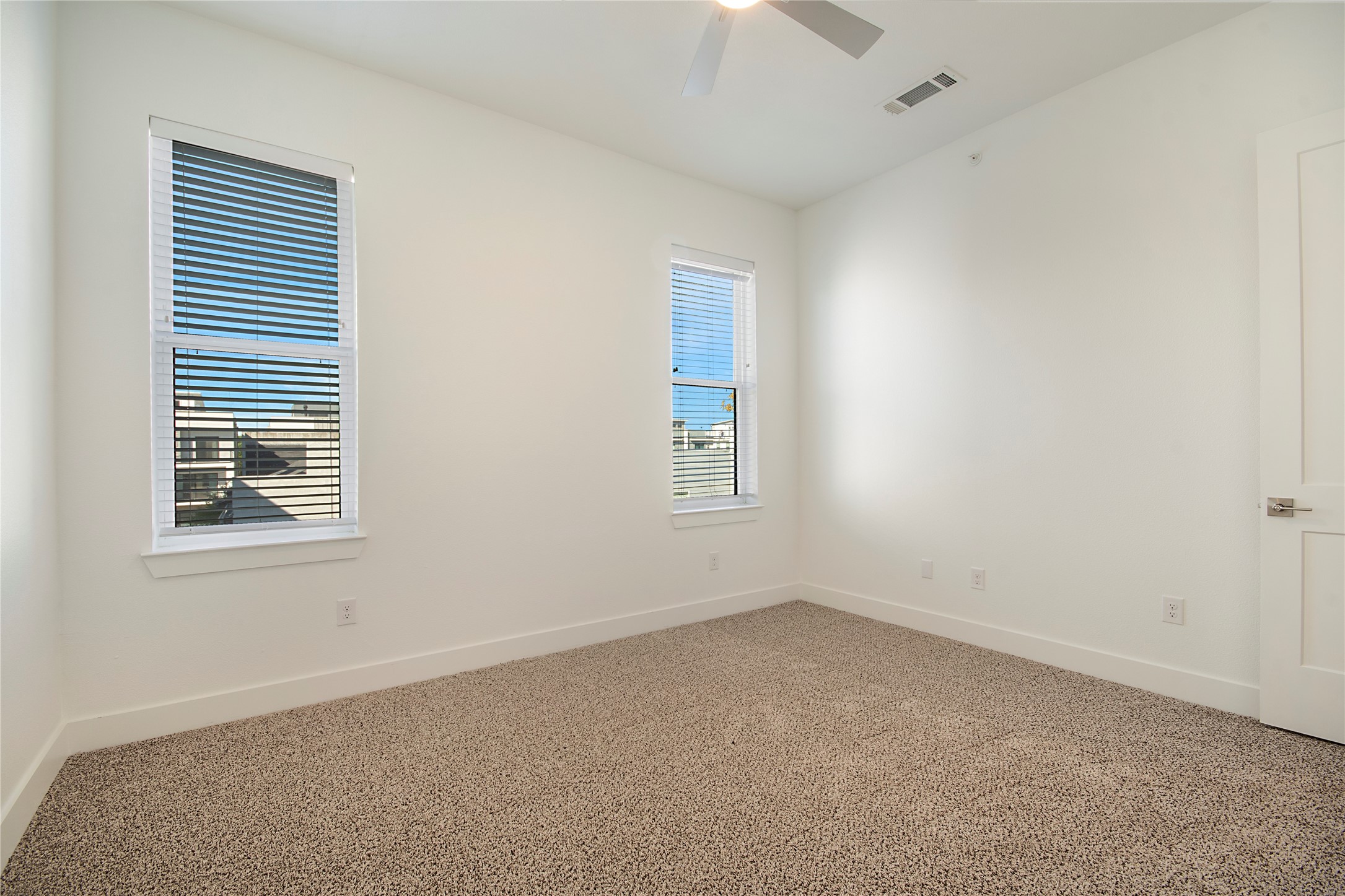 4205 Roseland Avenue 205