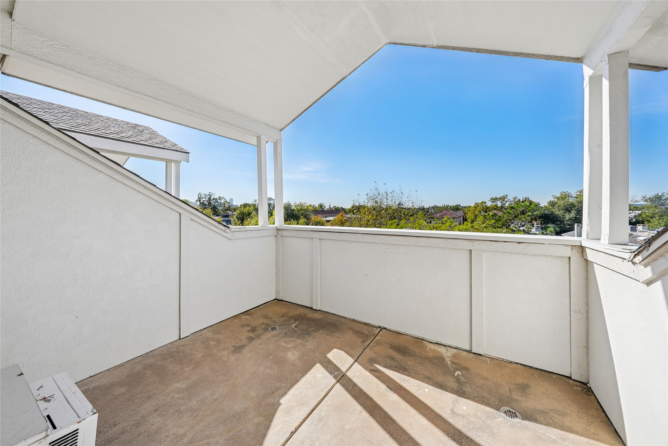 4502 Holland Avenue 205