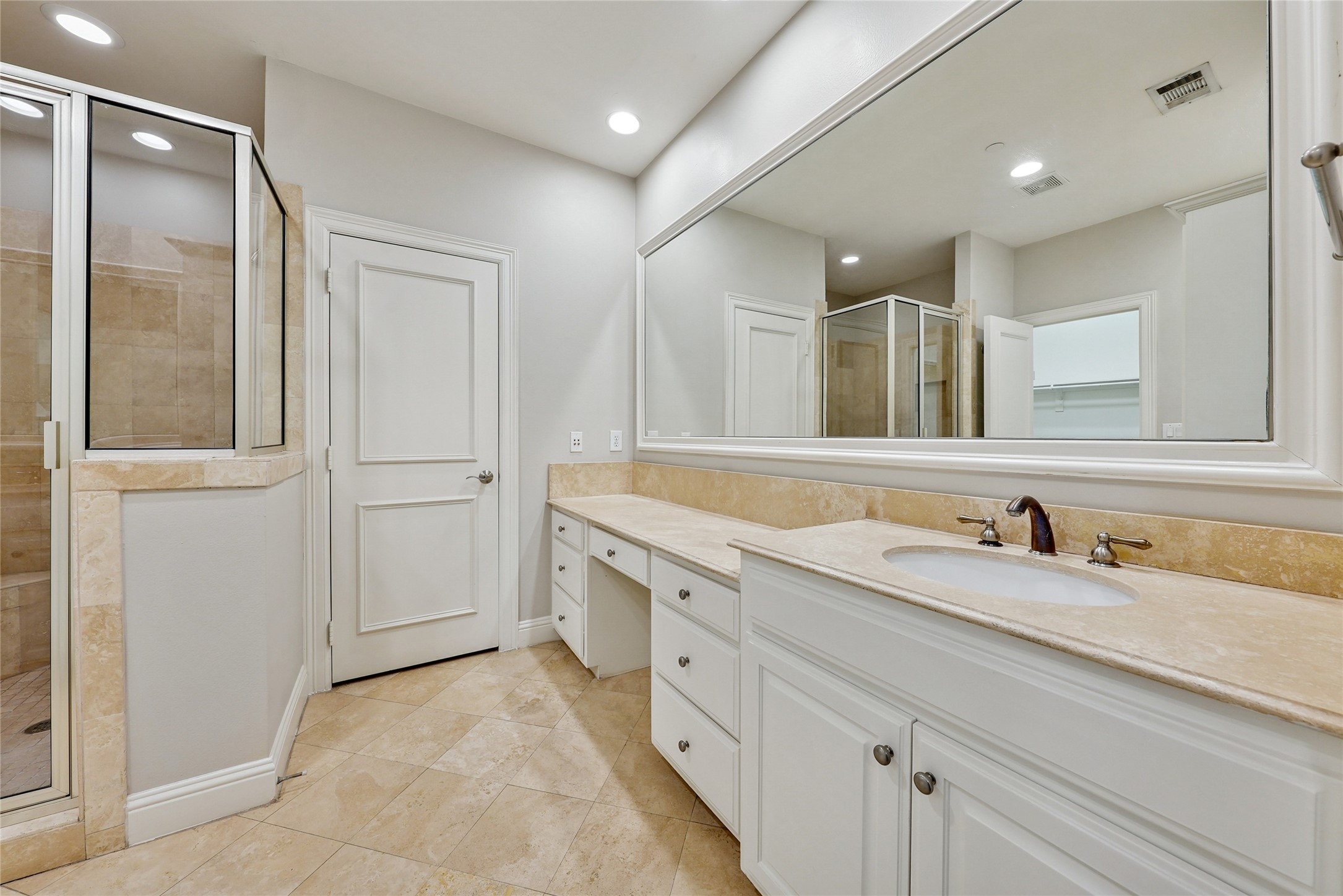 4502 Holland Avenue 205