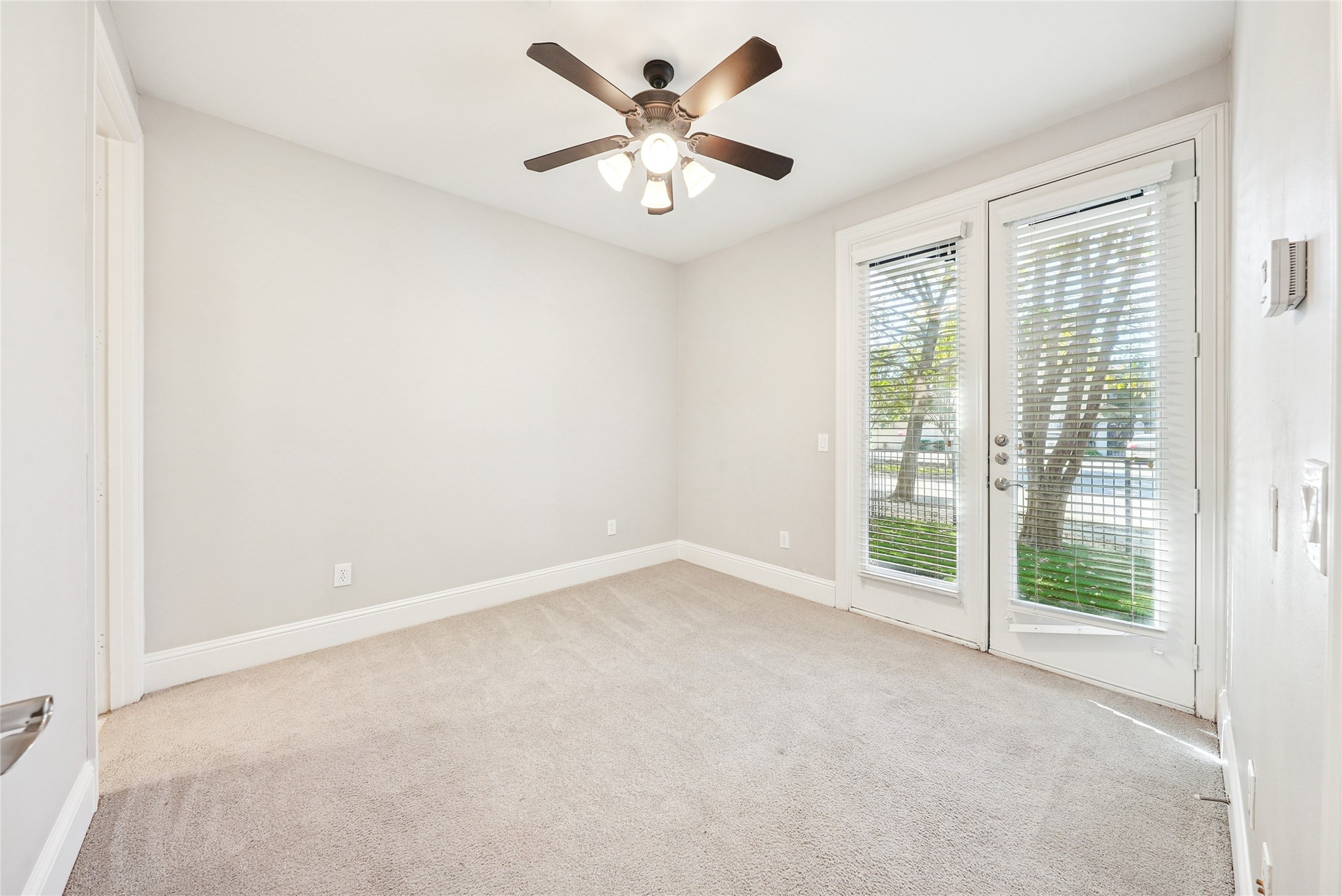 4502 Holland Avenue 205