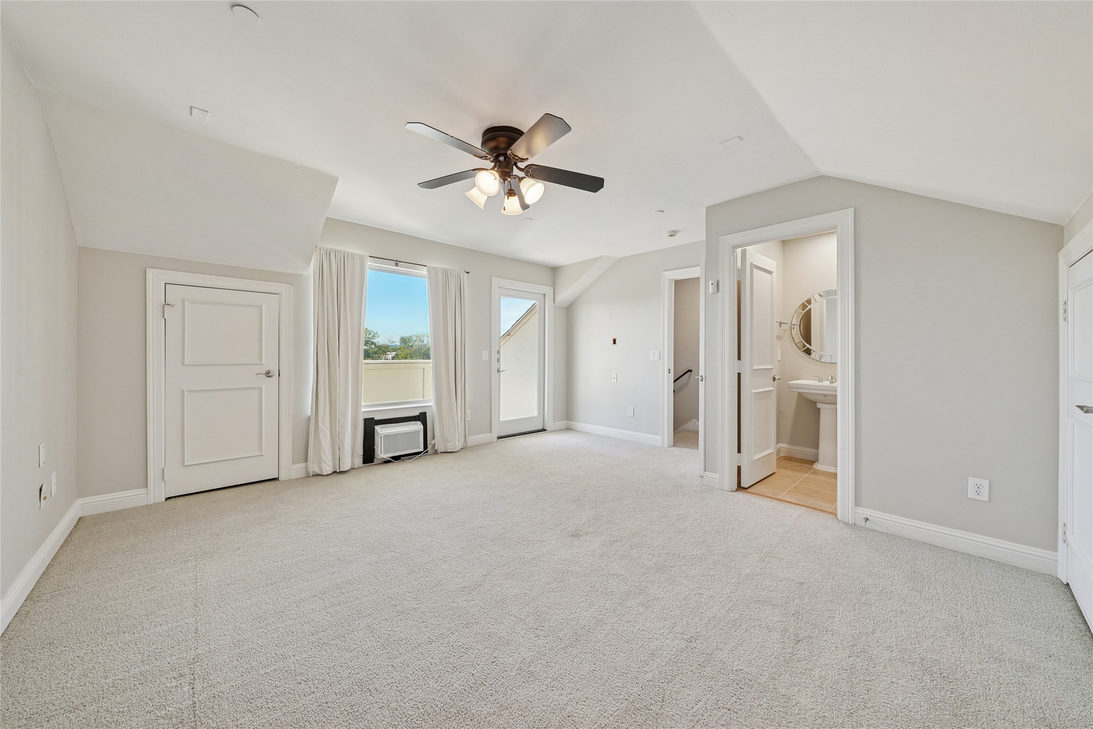 4502 Holland Avenue 205