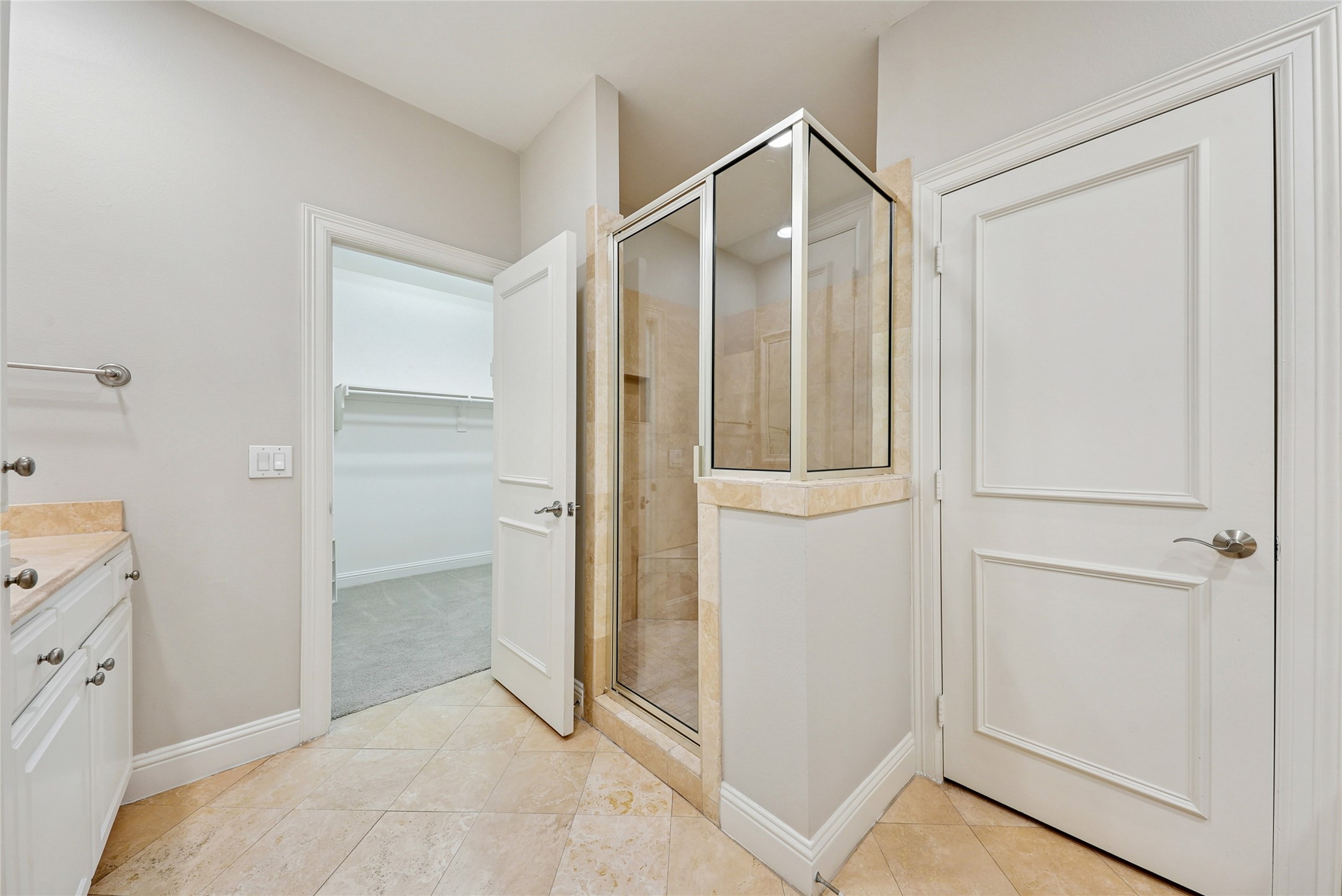 4502 Holland Avenue 205