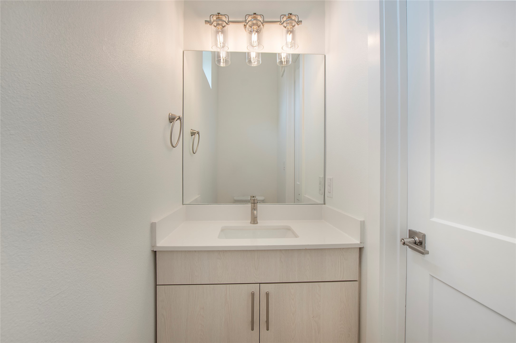 4205 Roseland Avenue 205