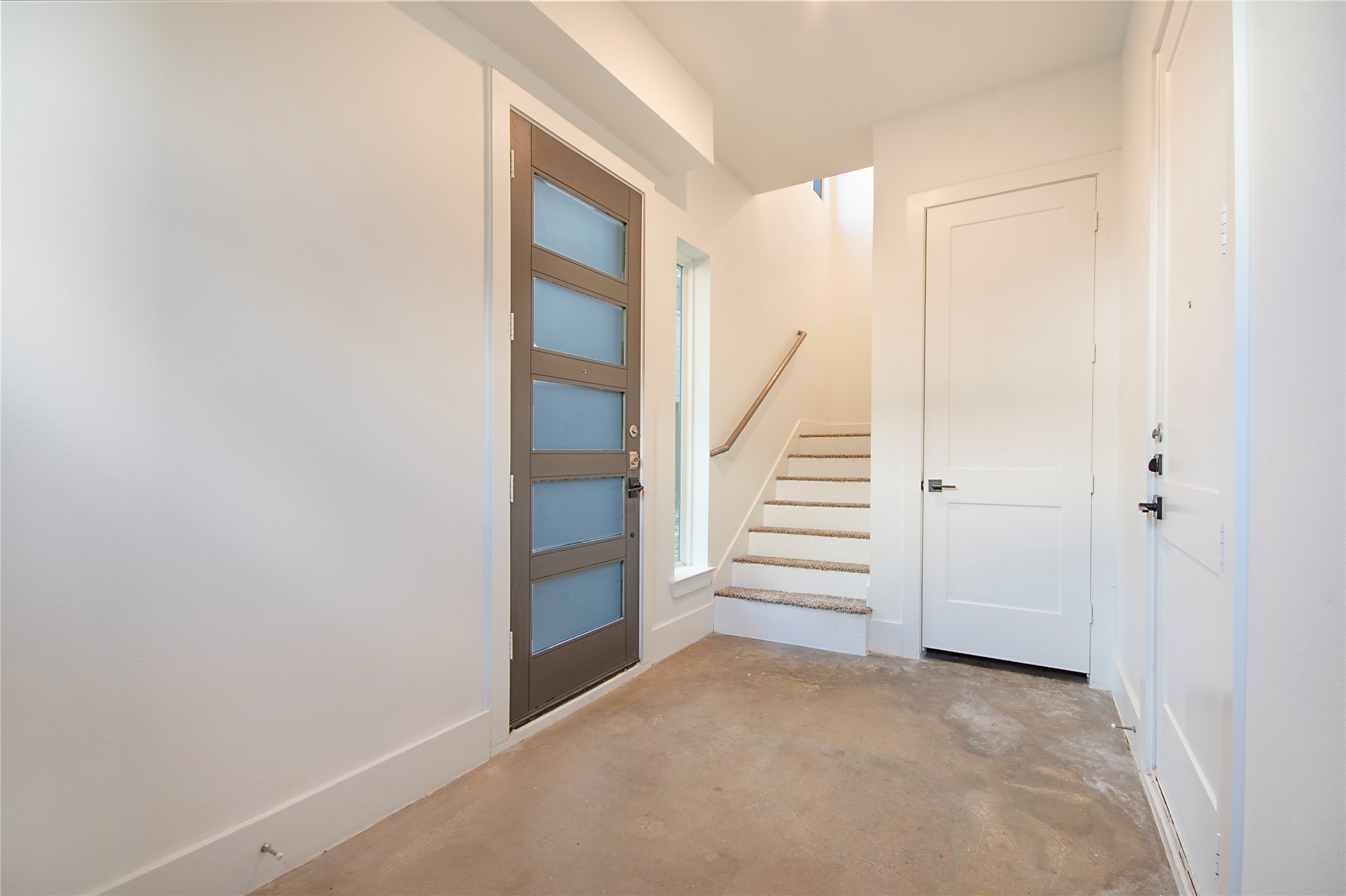 4205 Roseland Avenue 205