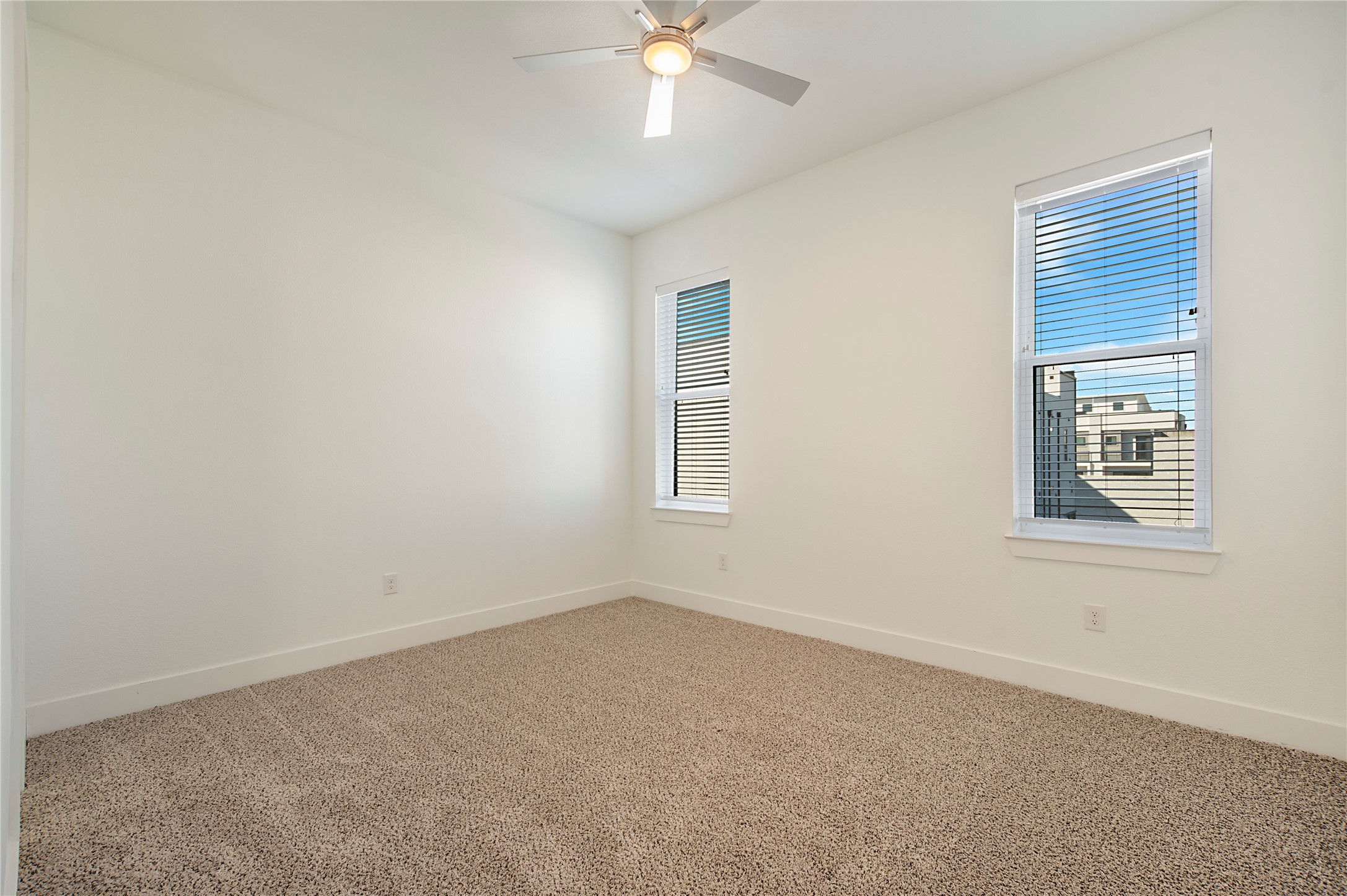 4205 Roseland Avenue 205