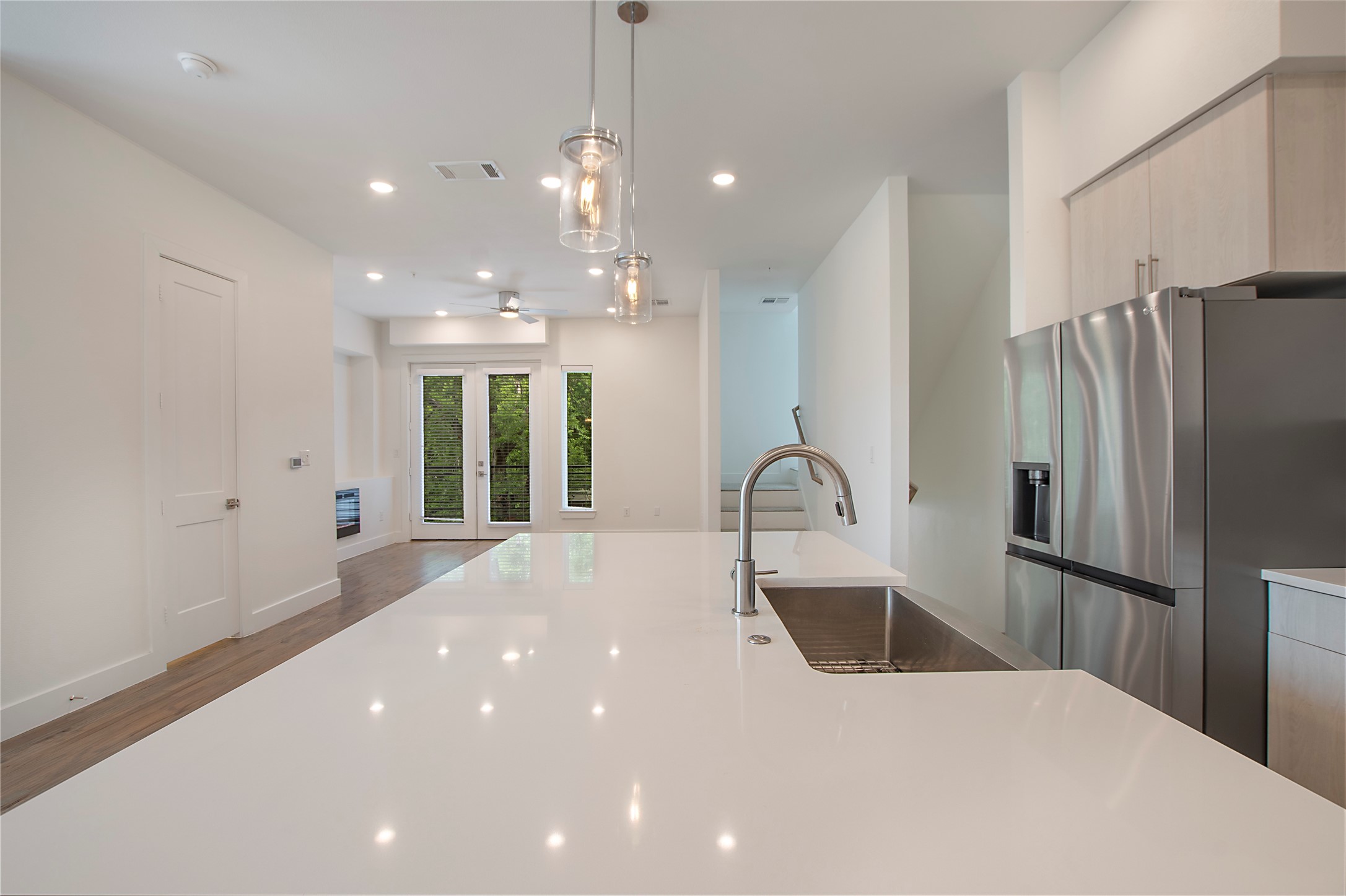 4205 Roseland Avenue 205