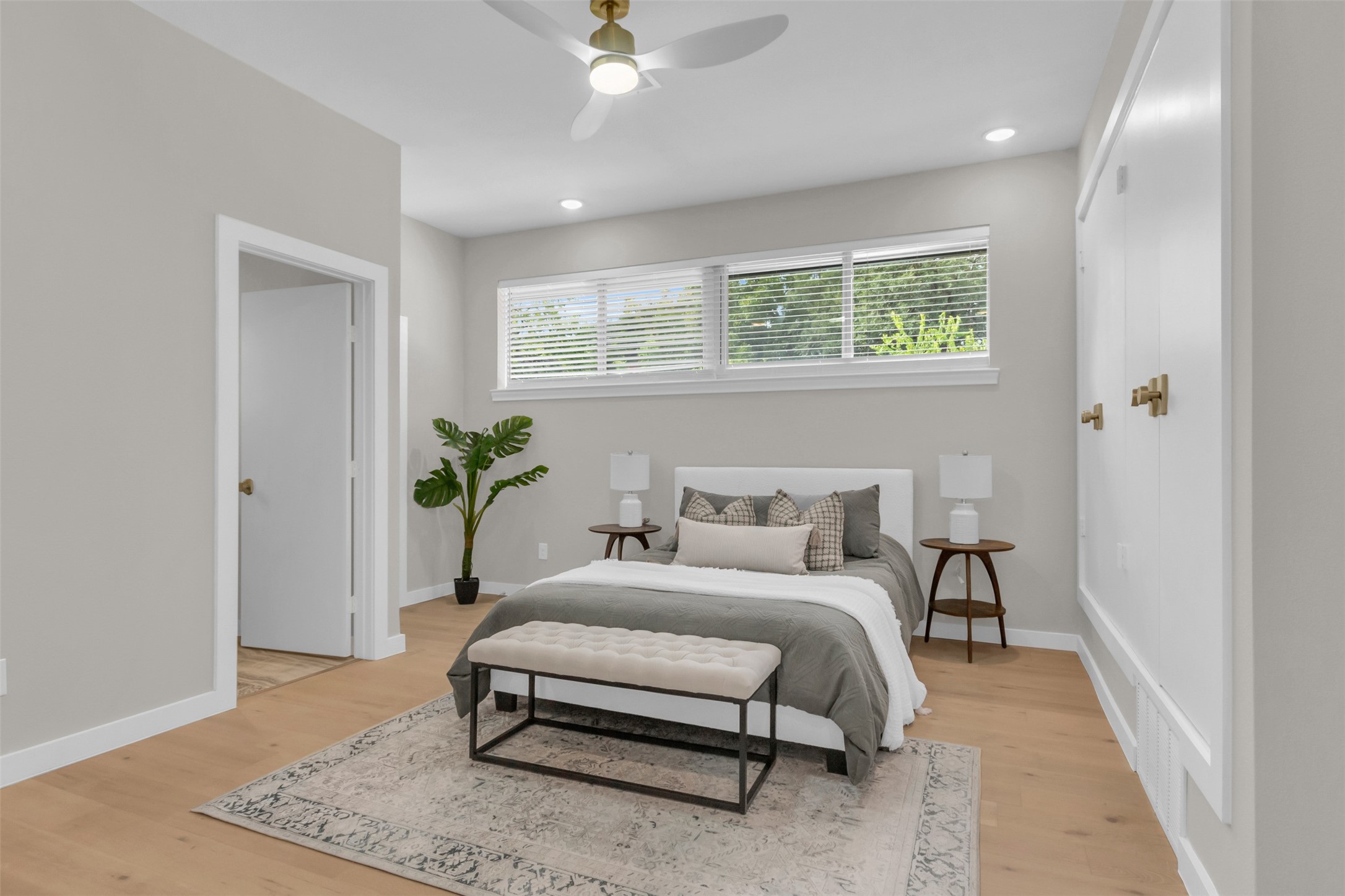 11107 Hillcrest Road