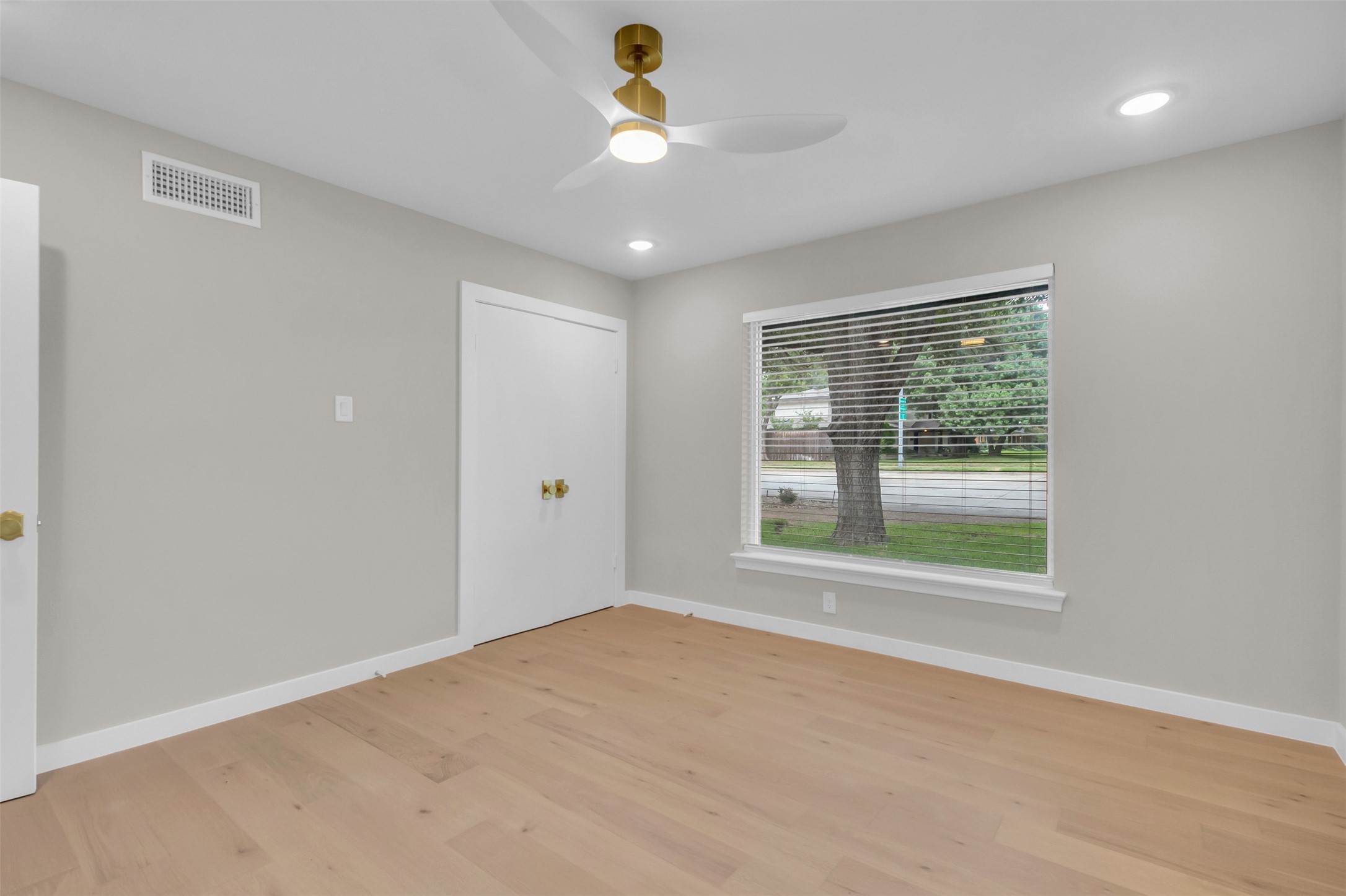 11107 Hillcrest Road