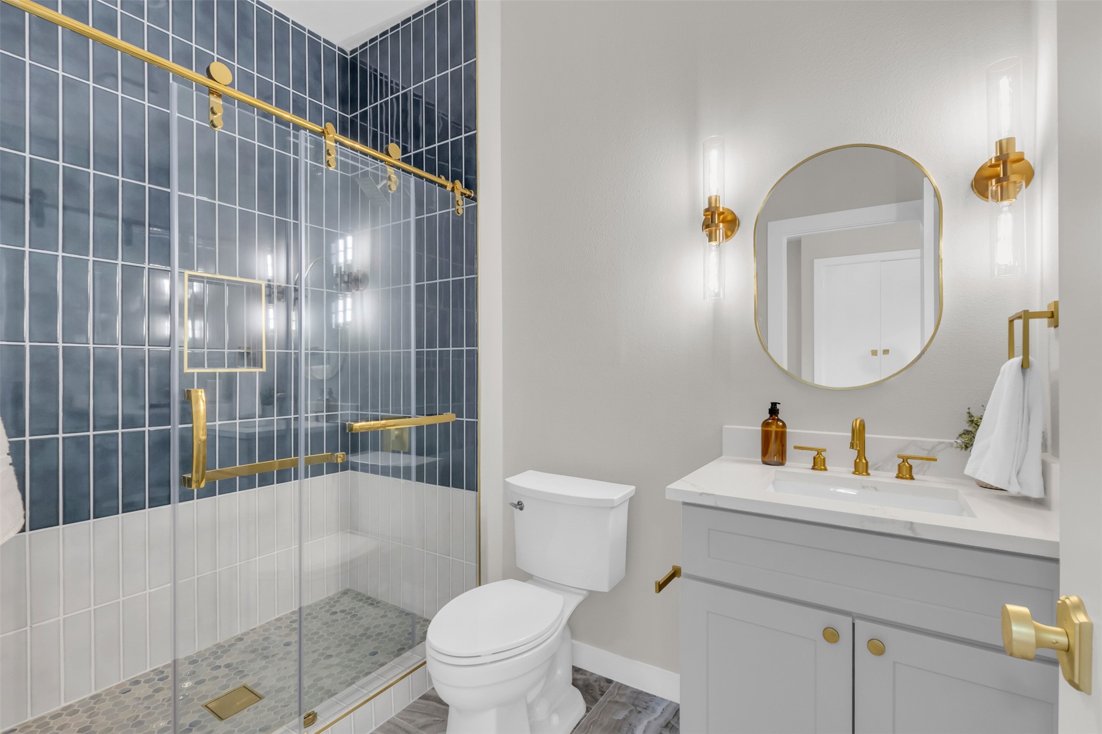 11107 Hillcrest Road