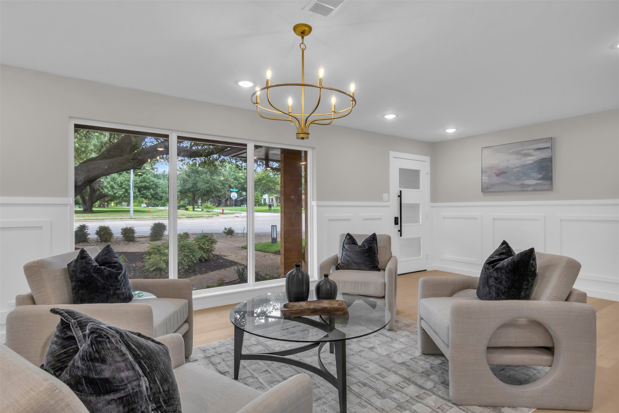 11107 Hillcrest Road