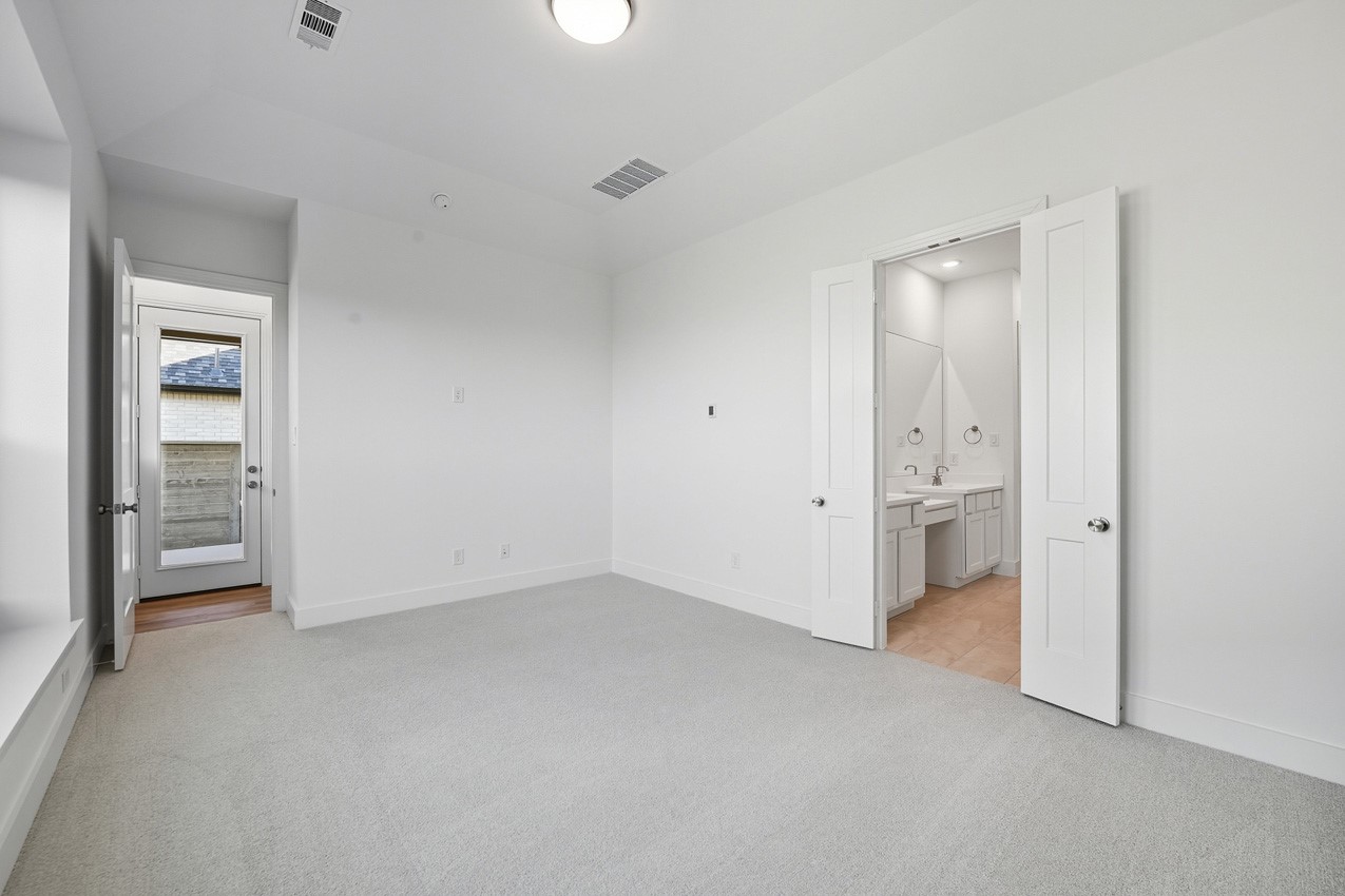 11760 Edgewood Drive