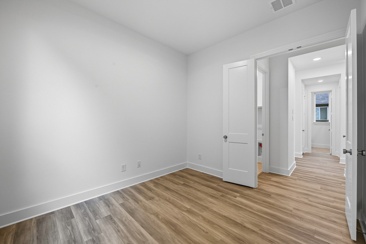 11760 Edgewood Drive