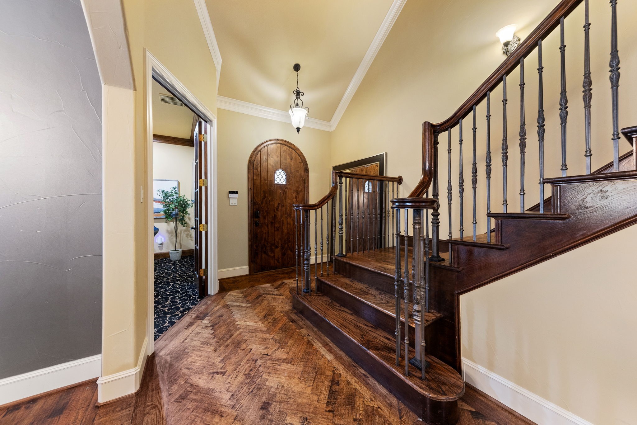 4316 Santa Barbara Drive