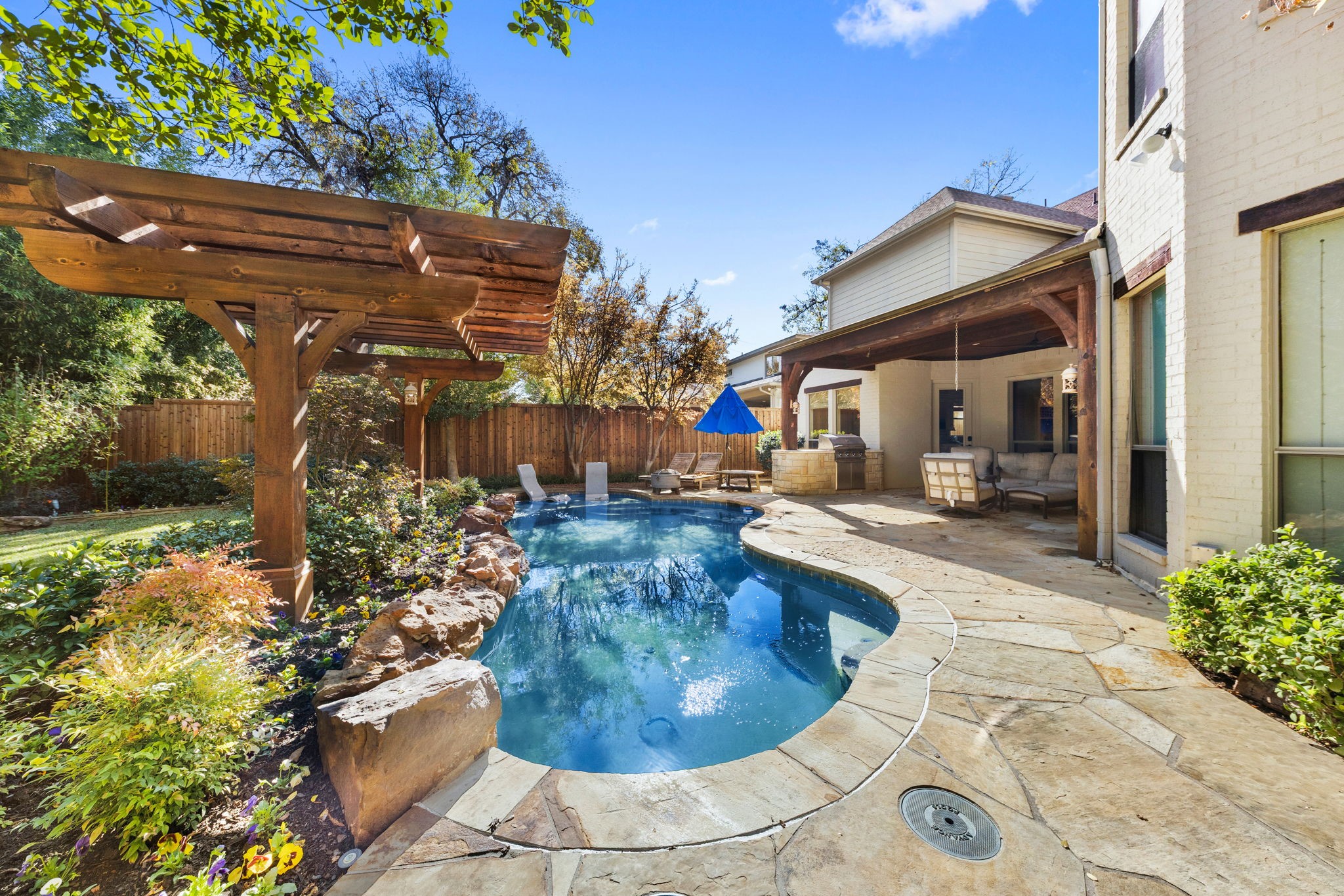 4316 Santa Barbara Drive