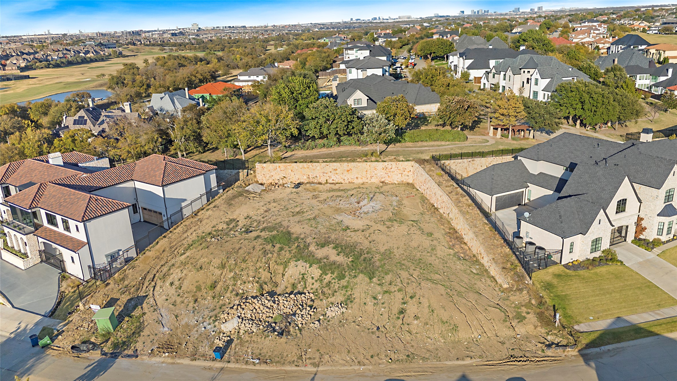 2316 Silver Table Drive