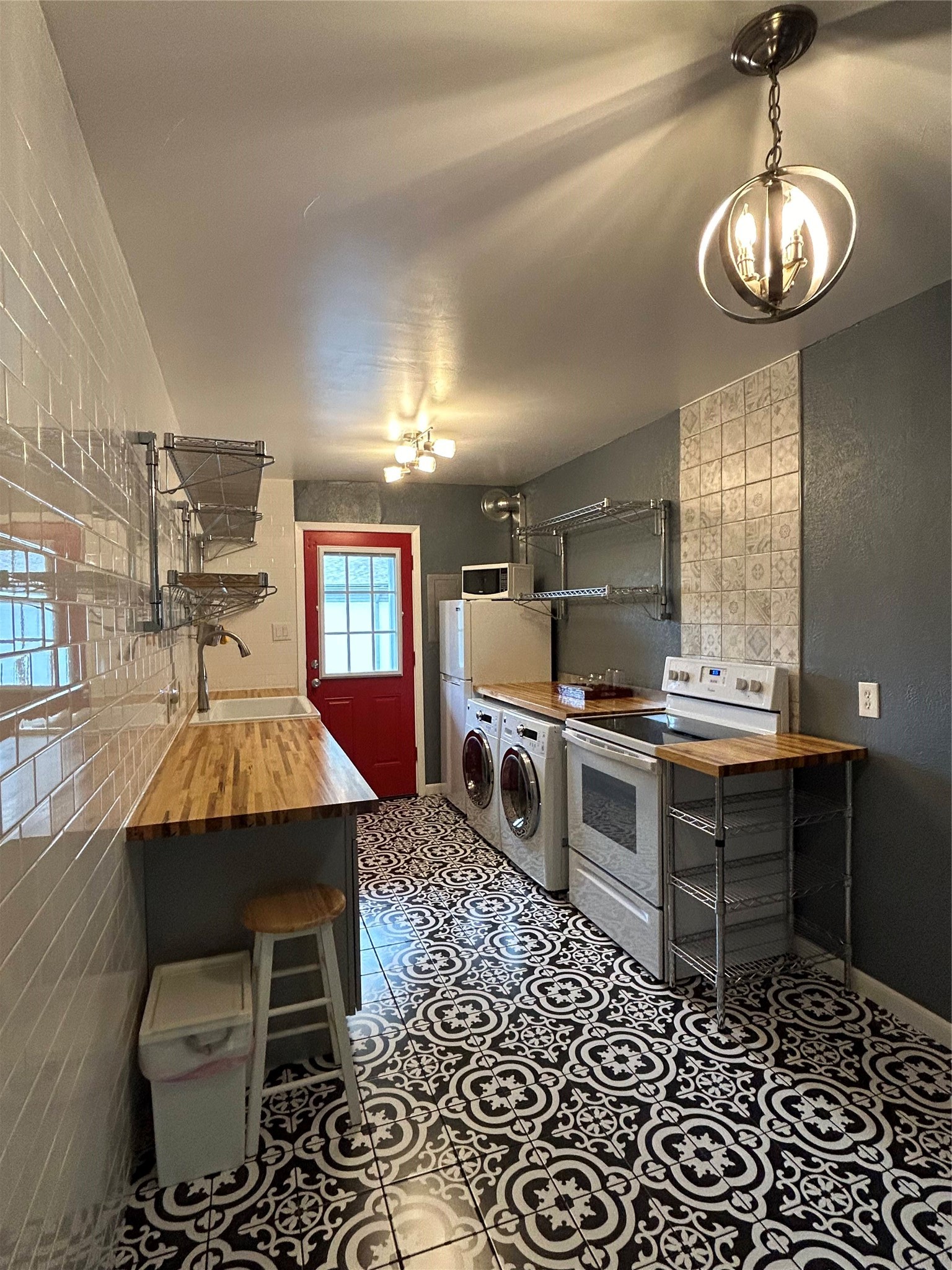 5030 N Hall Street C