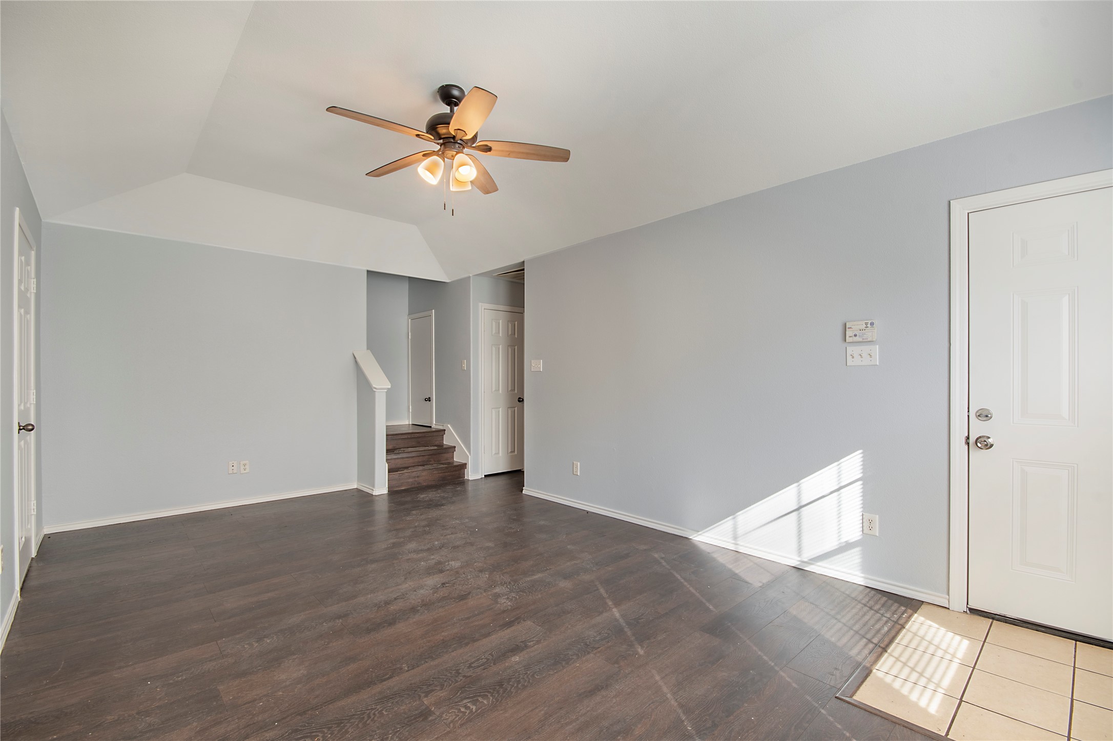 1437 N Bluegrove Road